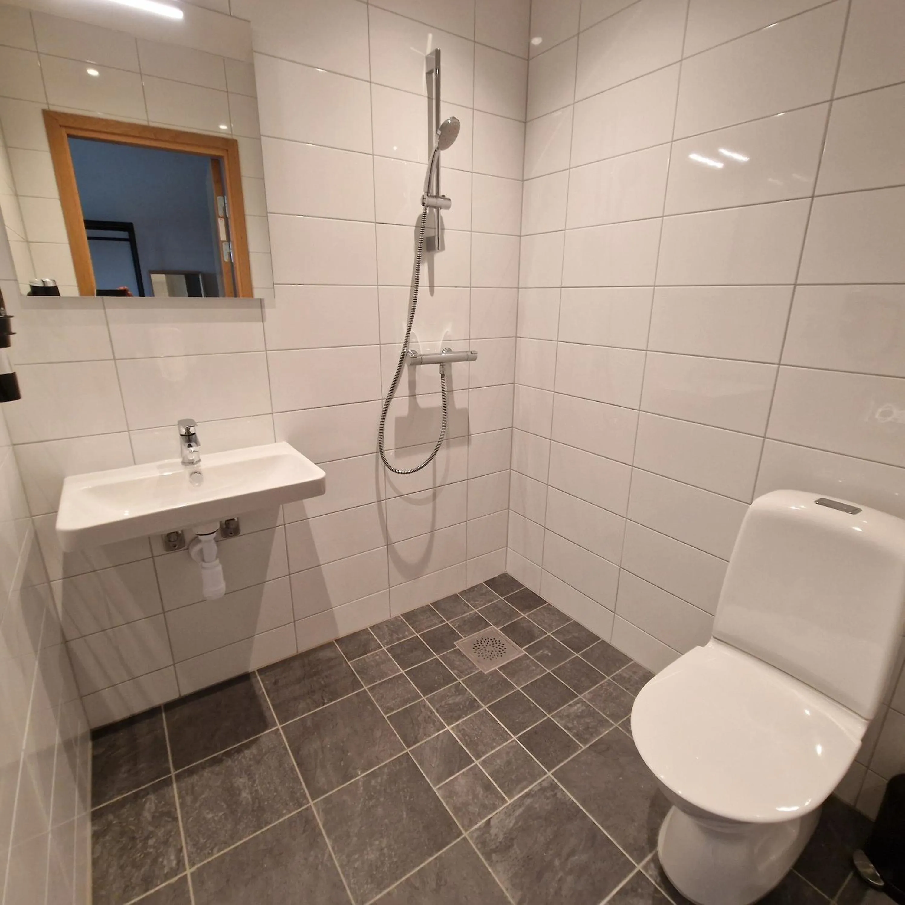 Shower in Nordby Hotell