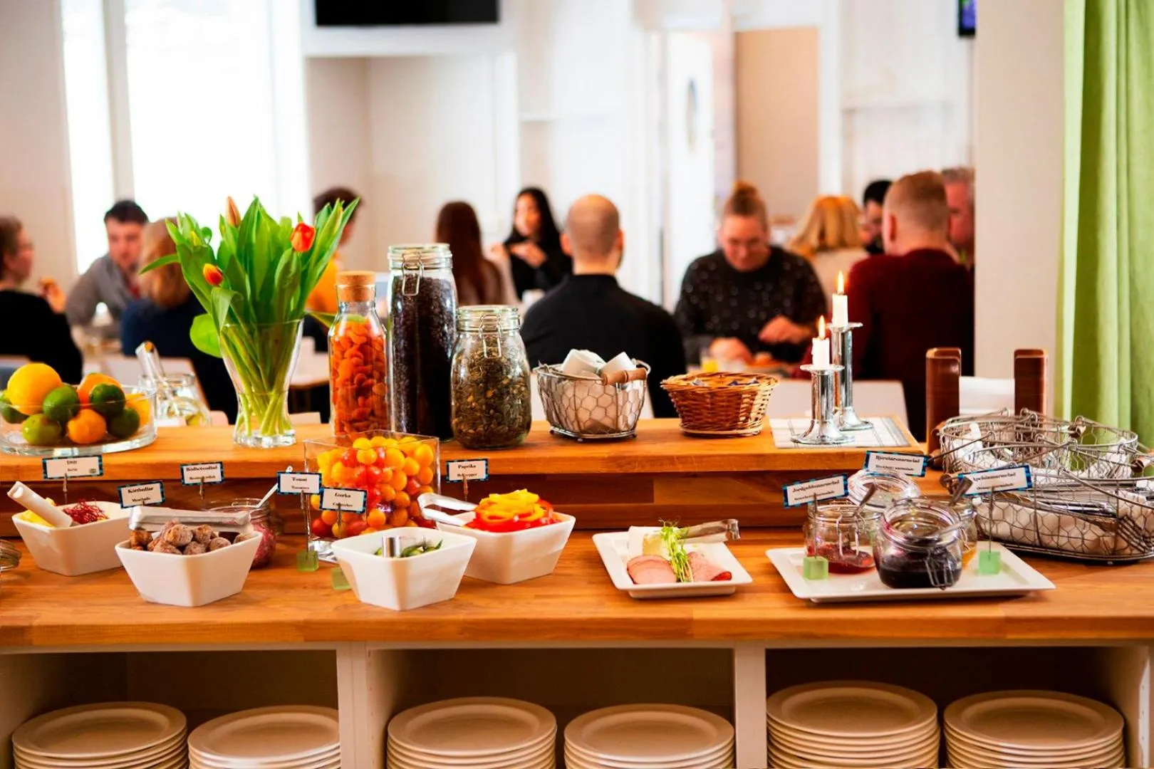 Buffet breakfast in Lisebergsbyns Stugor