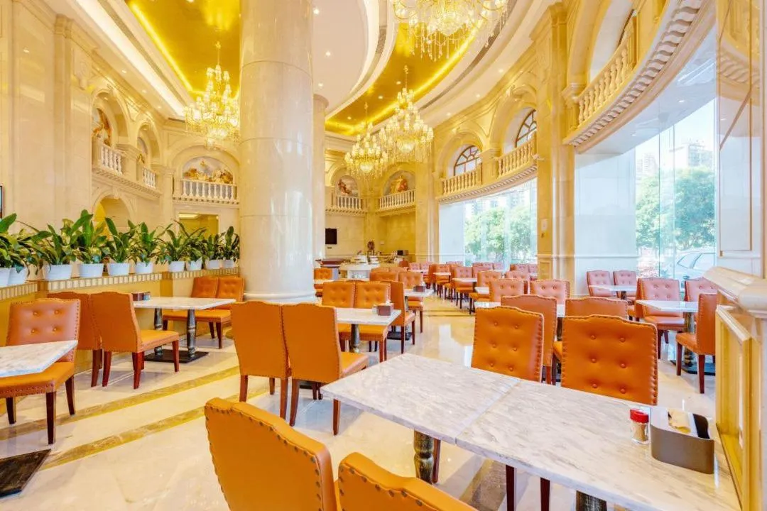 Restaurant/places to eat in Vienna Hotel Shenzhen Guangming Guangqiao Road Tianliao