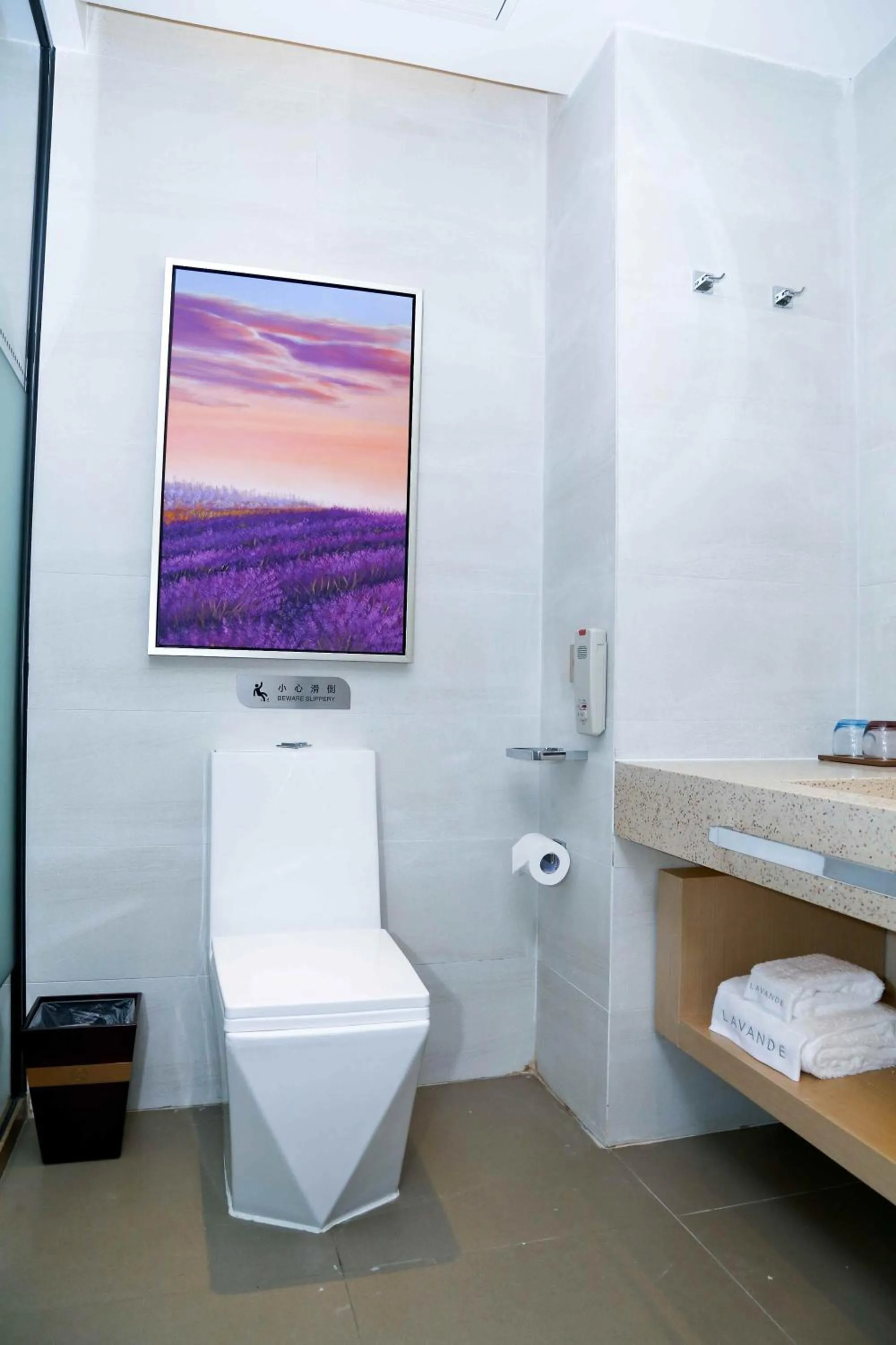 Toilet in Lavande Hotel Baiyun International Airport Branch