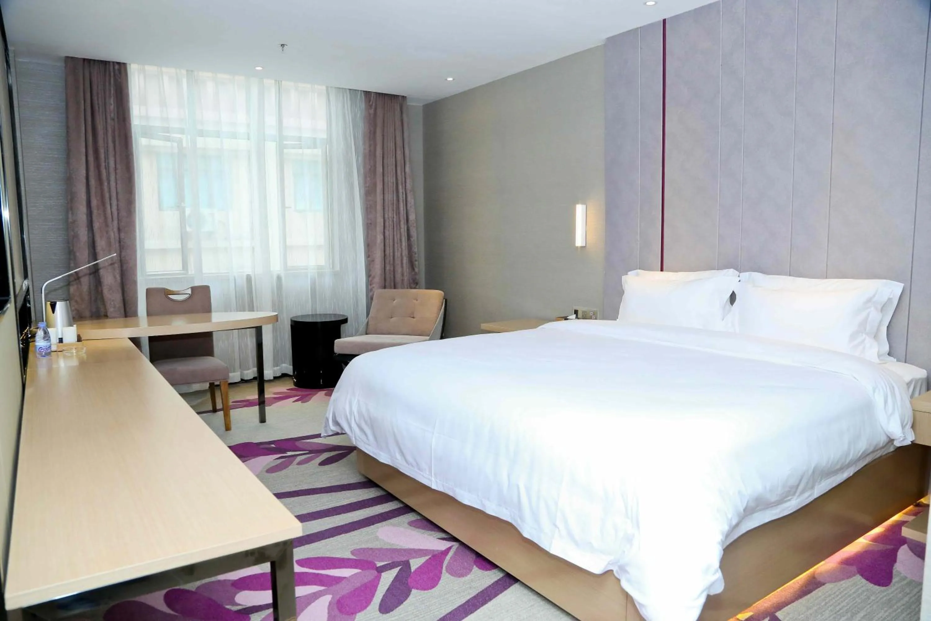 Photo of the whole room, Bed in Lavande Hotel Baiyun International Airport Branch
