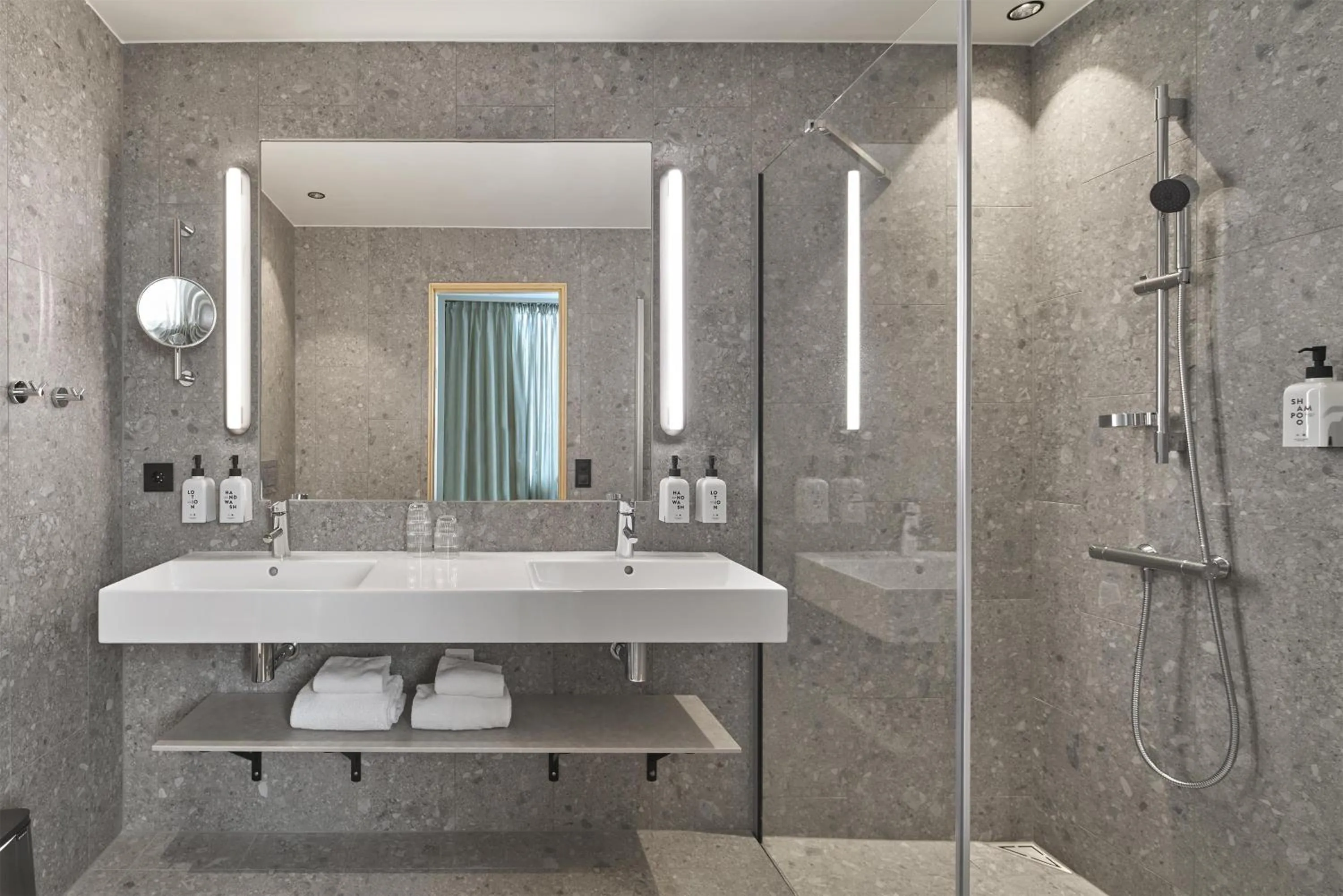 Bathroom in Scandic Karlskrona