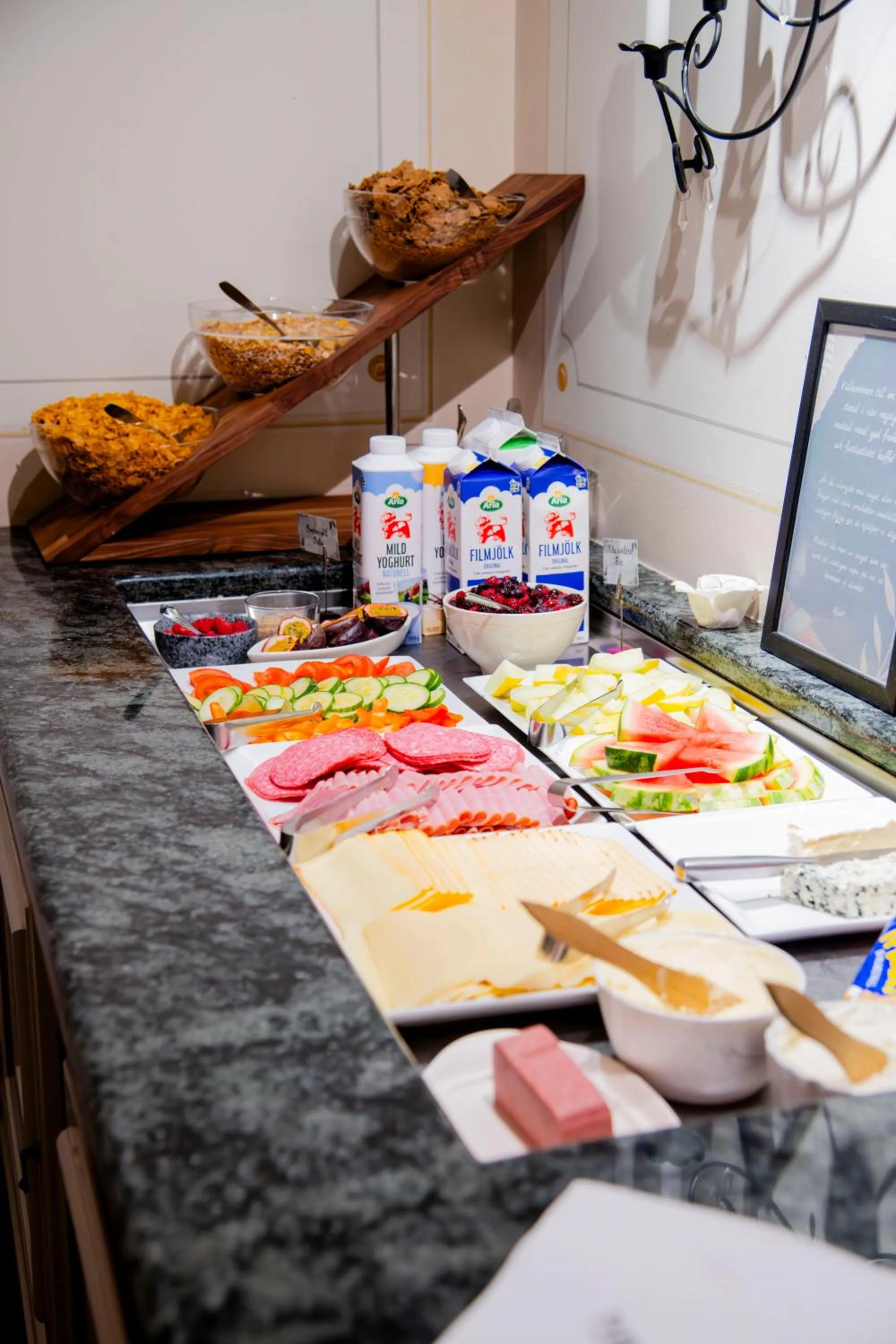 Breakfast in Park Hotel Linköping Fawlty Towers