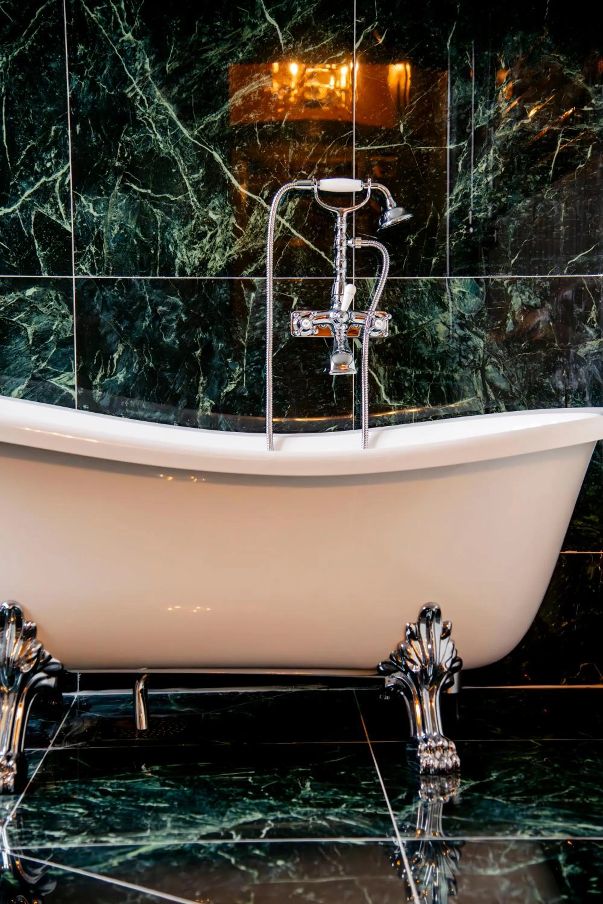 Bathroom in Park Hotel Linköping Fawlty Towers