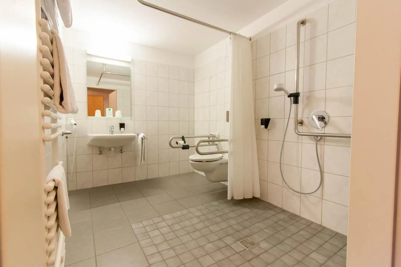 Shower in Gästehaus St. Georg - Weltenburger Klosterbetriebe GmbH