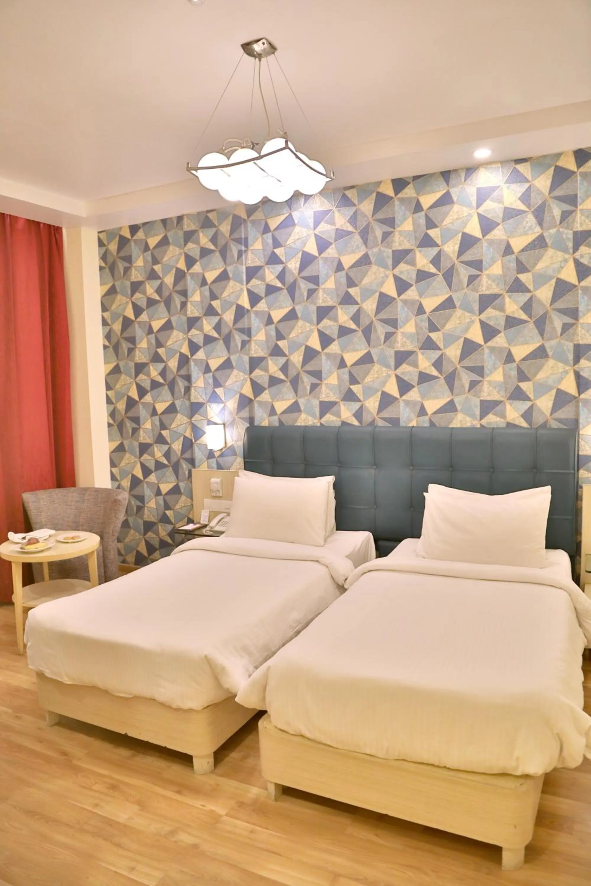 Bedroom, Bed in Sarovar Portico Naraina, Hotel