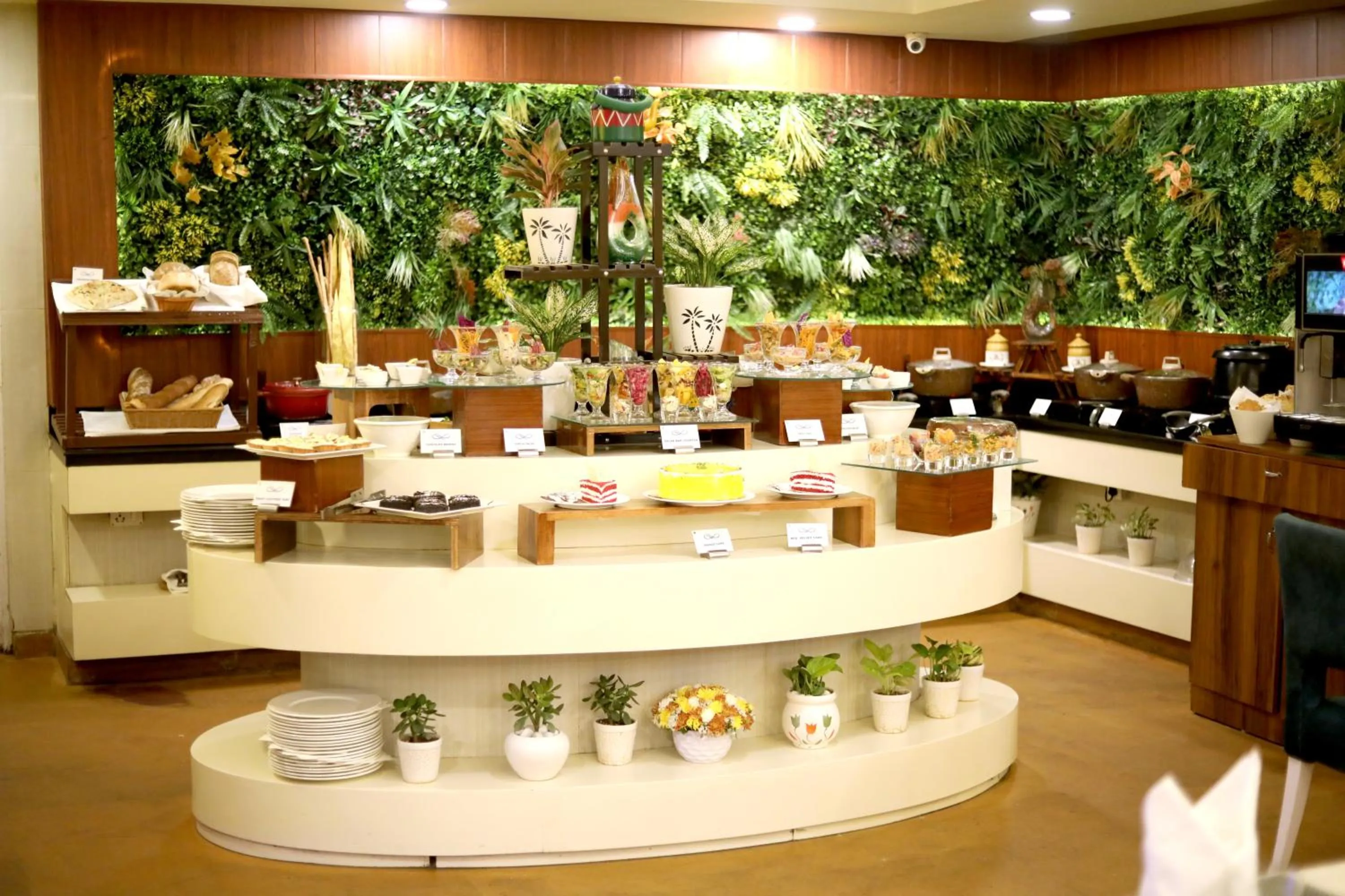 Buffet breakfast in Sarovar Portico Naraina, Hotel