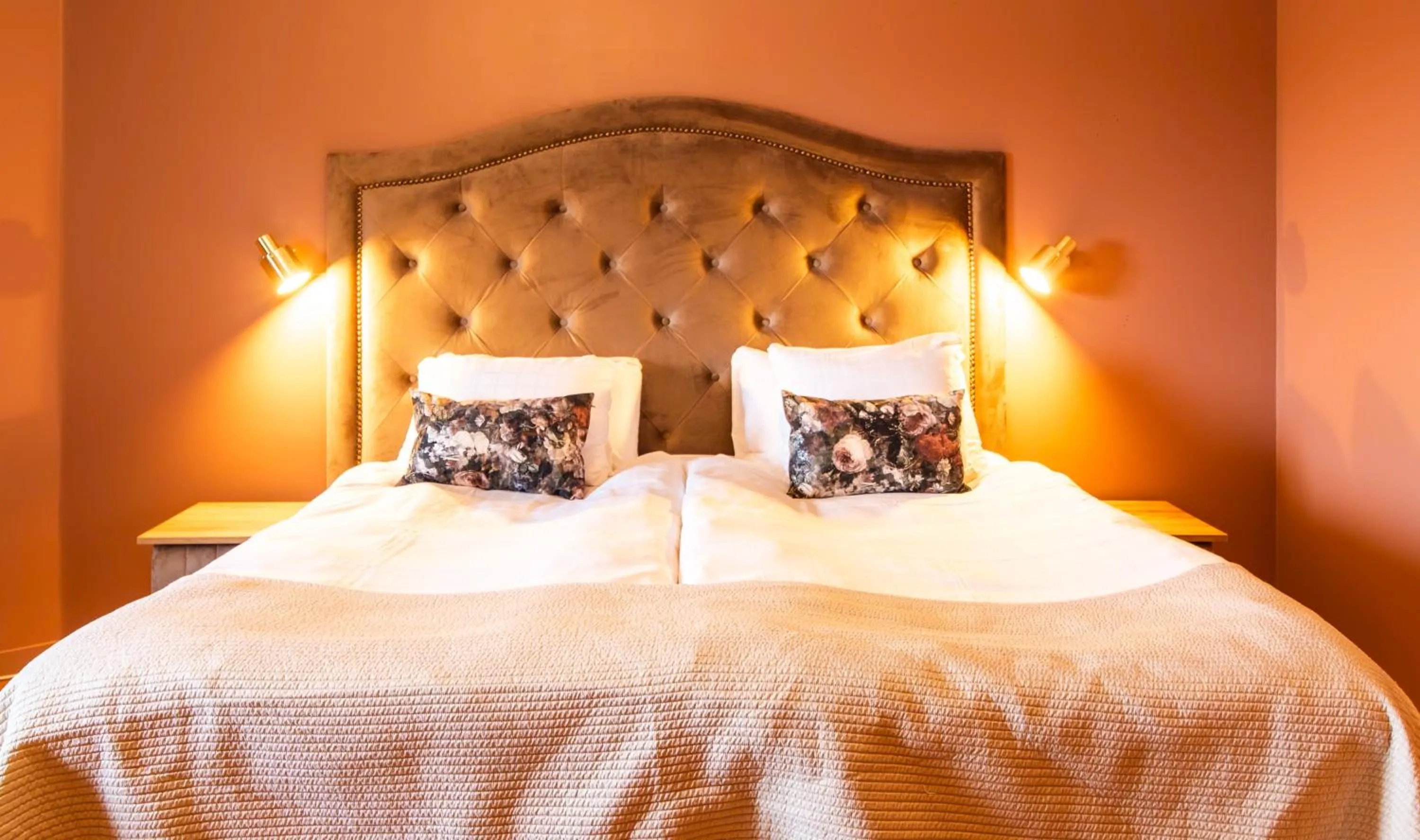 Property building, Bed in Karlskrona Stadshotell, Best Western Signature Collection