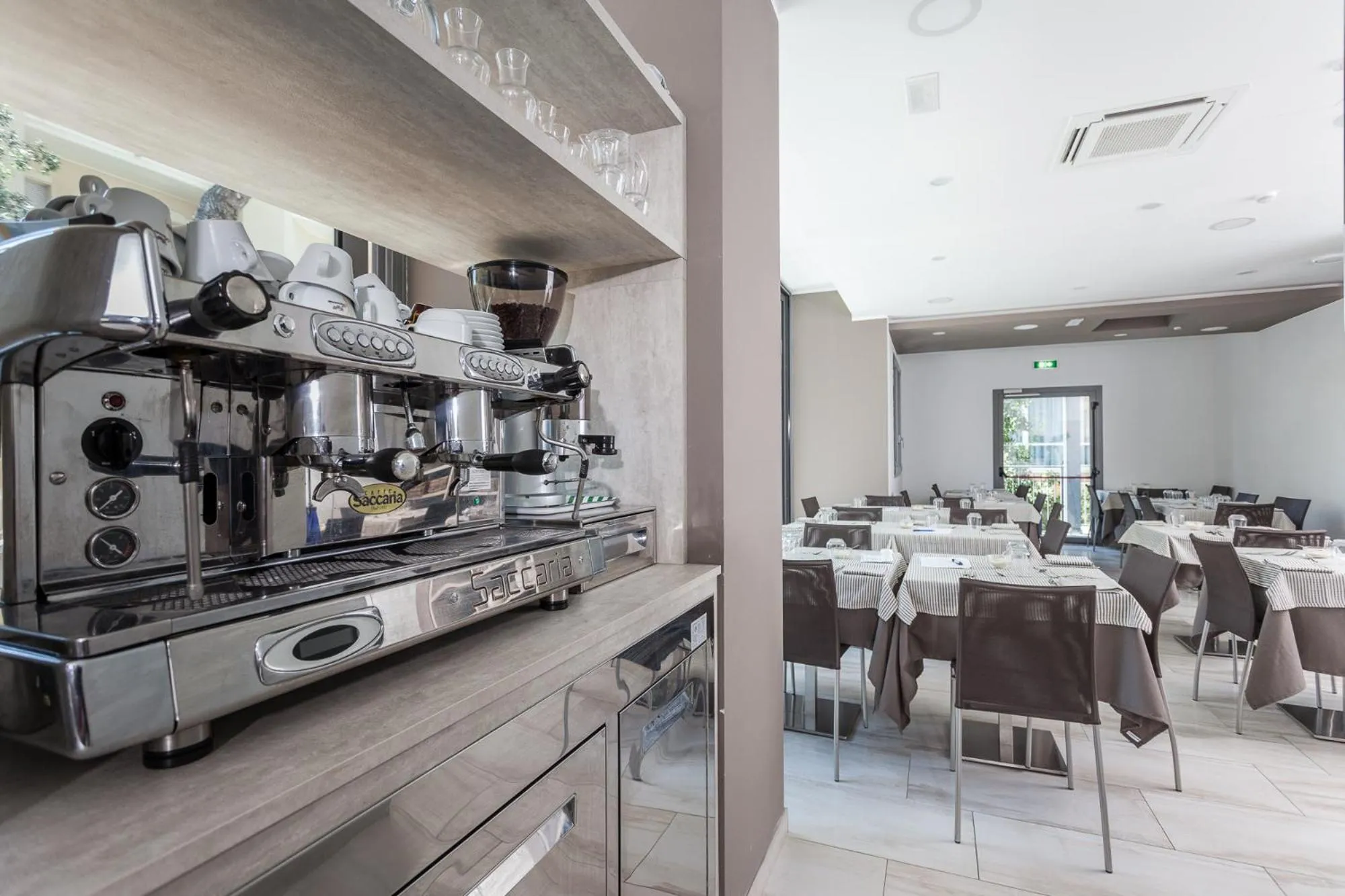 Restaurant/places to eat in Hotel Gioia