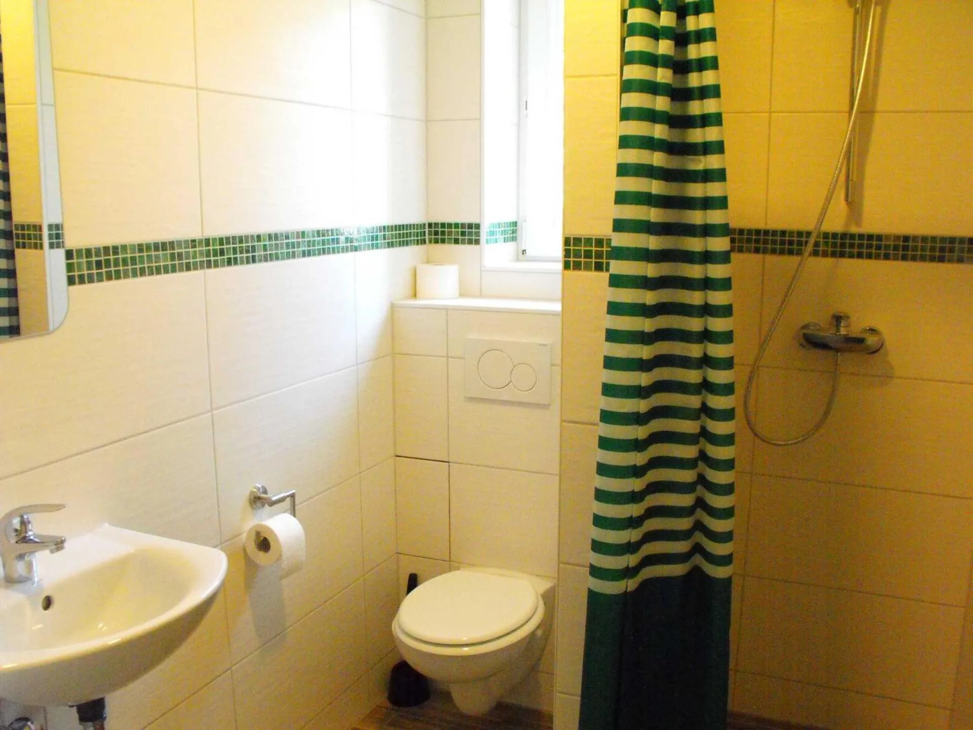 Bathroom in Pension Froschprinz