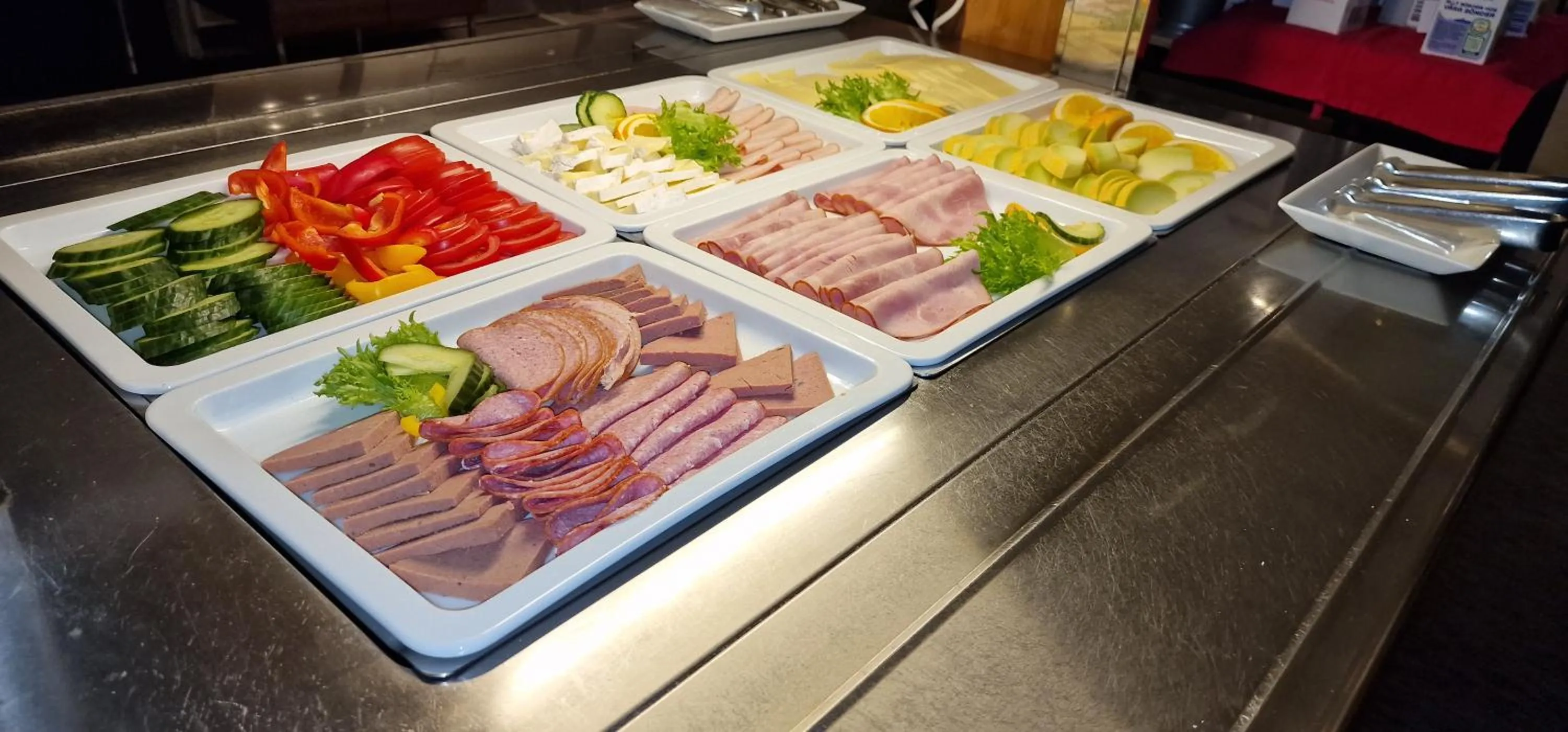 Restaurant/places to eat in Rasta Grums