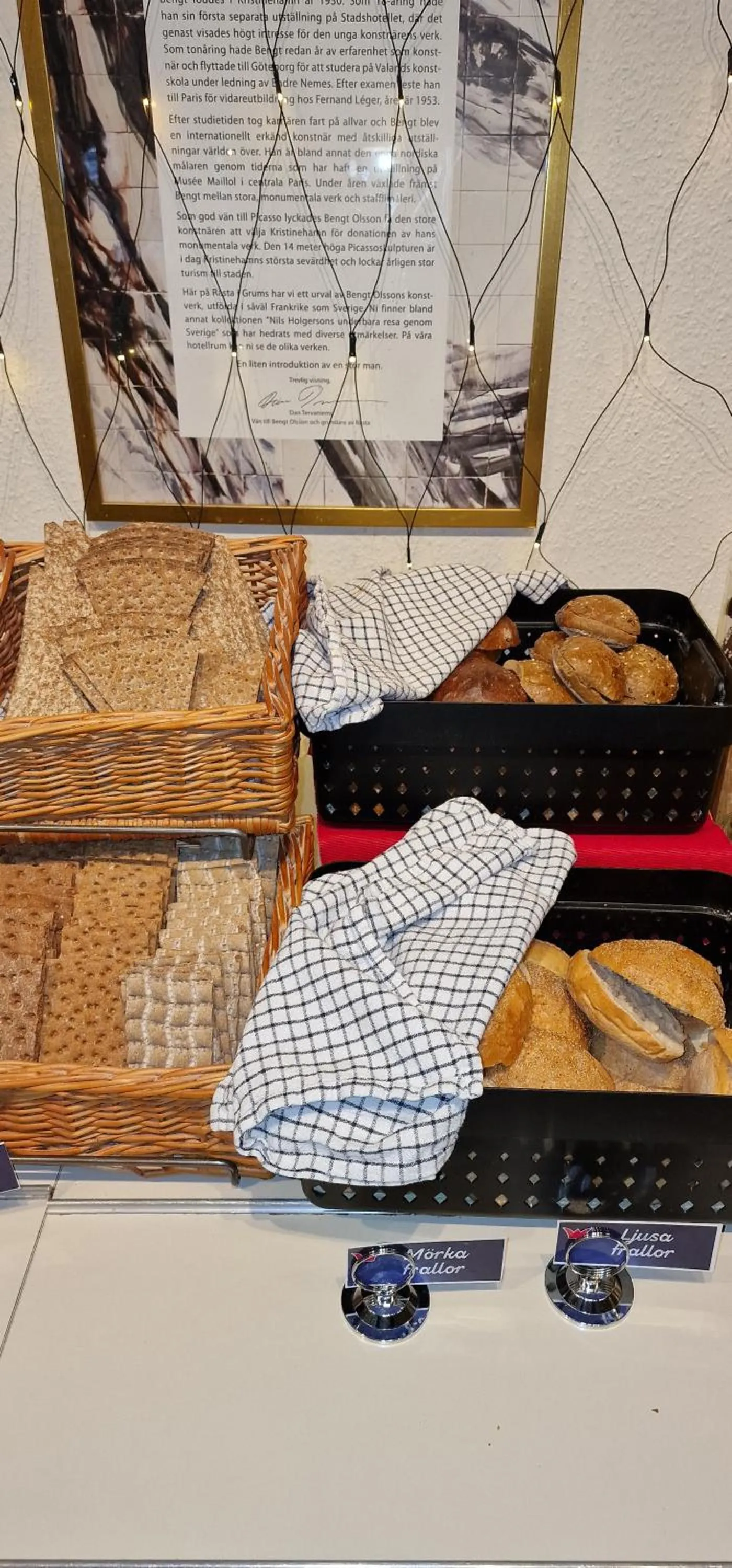 Restaurant/places to eat in Rasta Grums