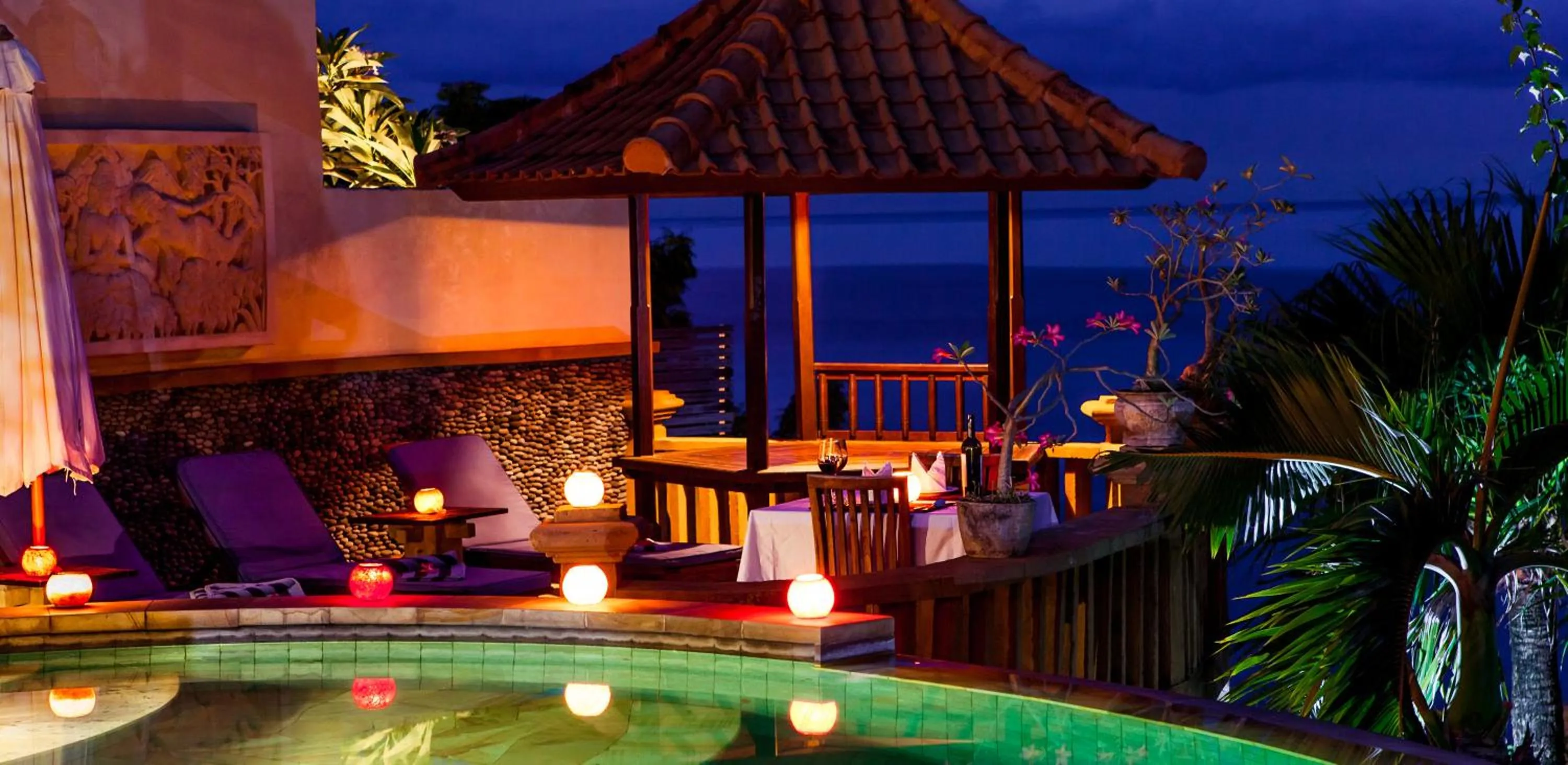 Swimming pool in Blue Moon Villas Resort