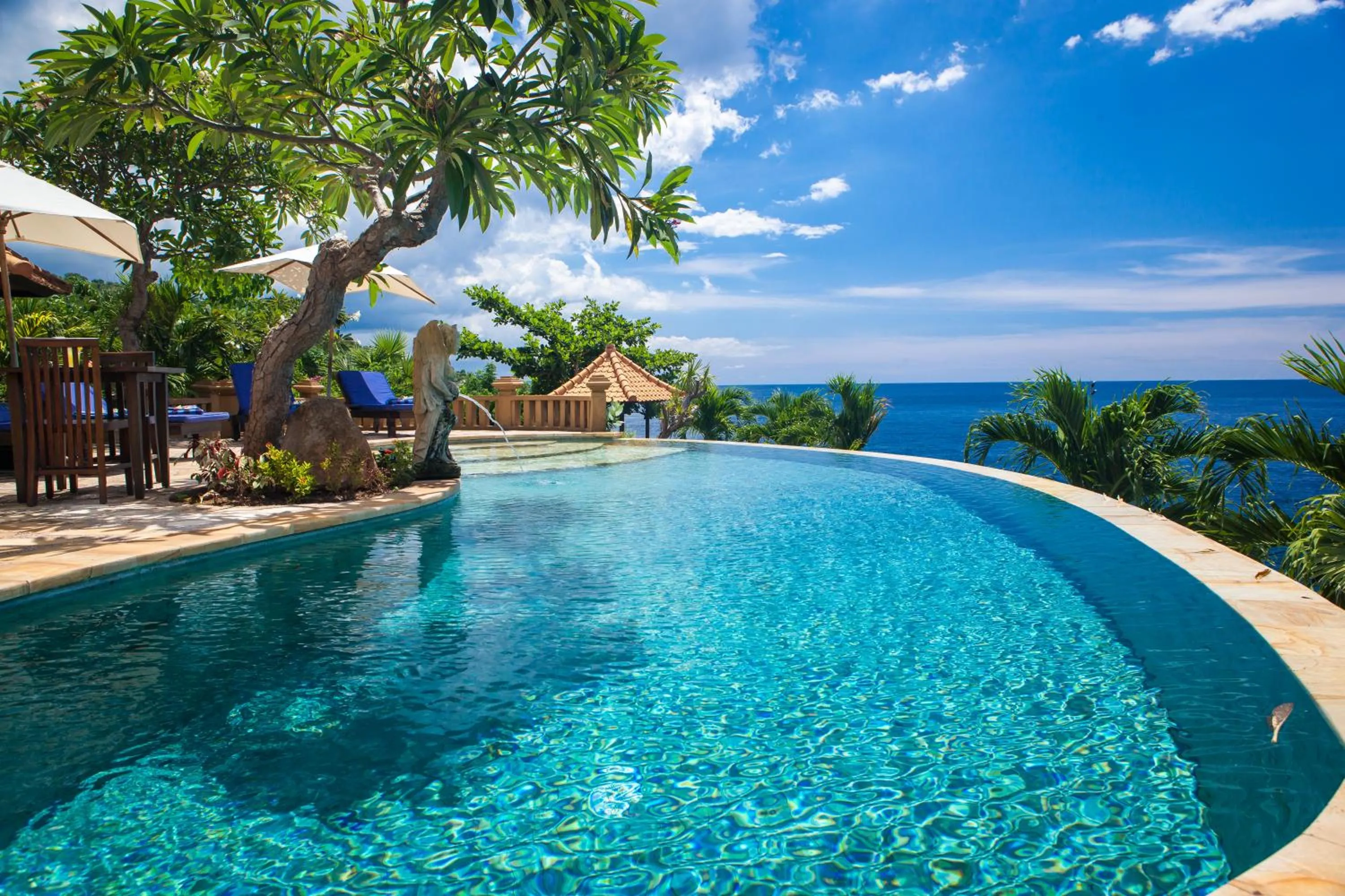 Pool view in Blue Moon Villas Resort