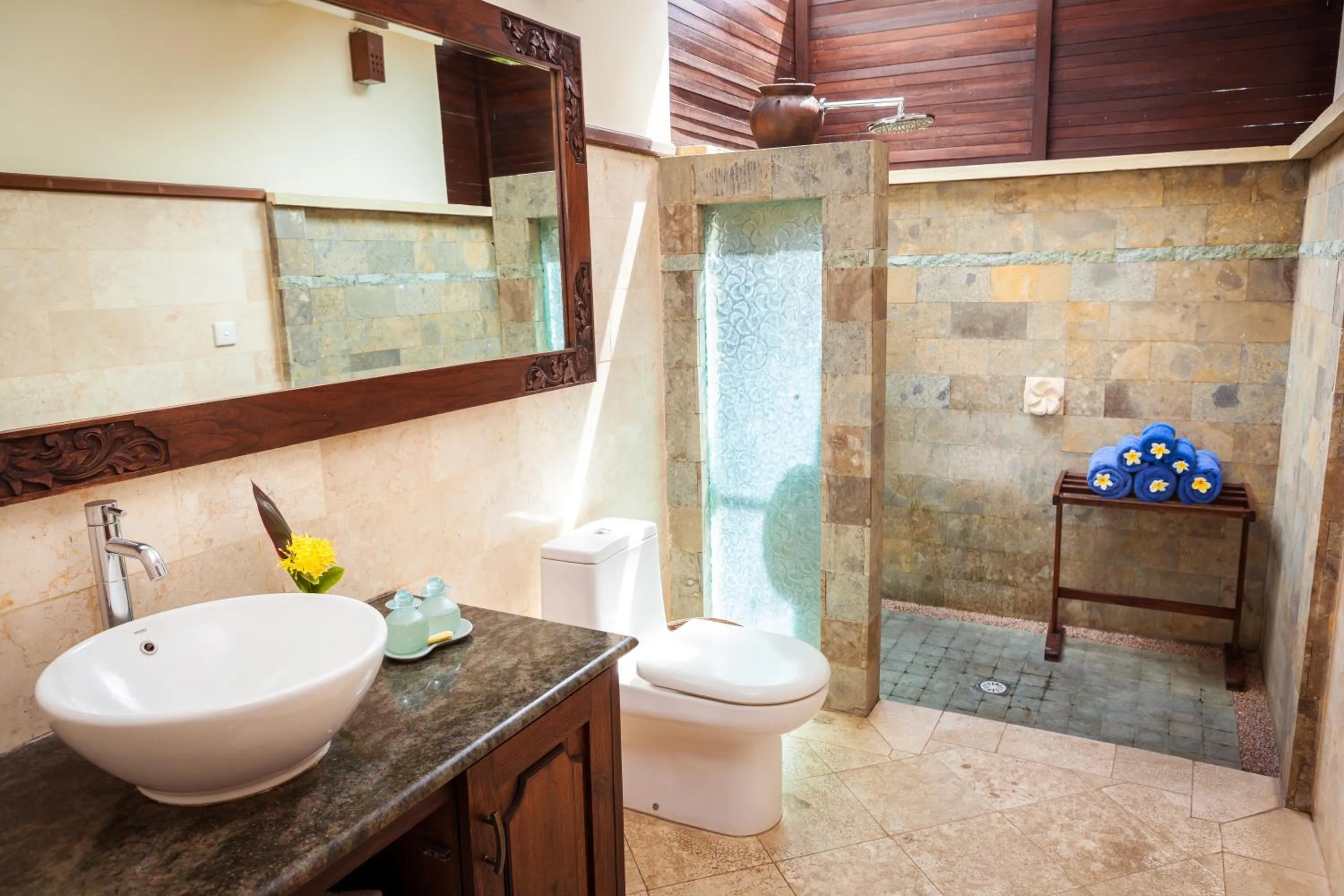 Bathroom in Blue Moon Villas Resort