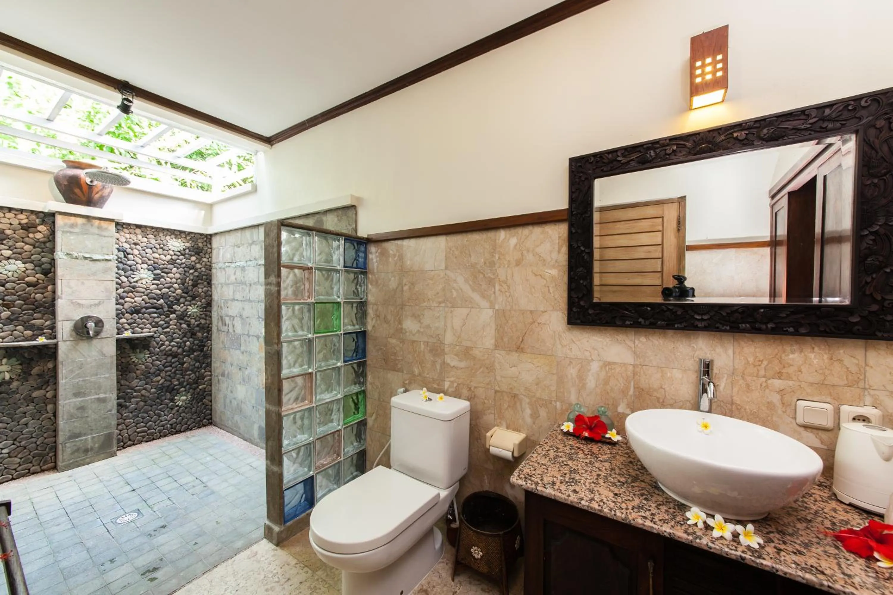 Shower in Blue Moon Villas Resort