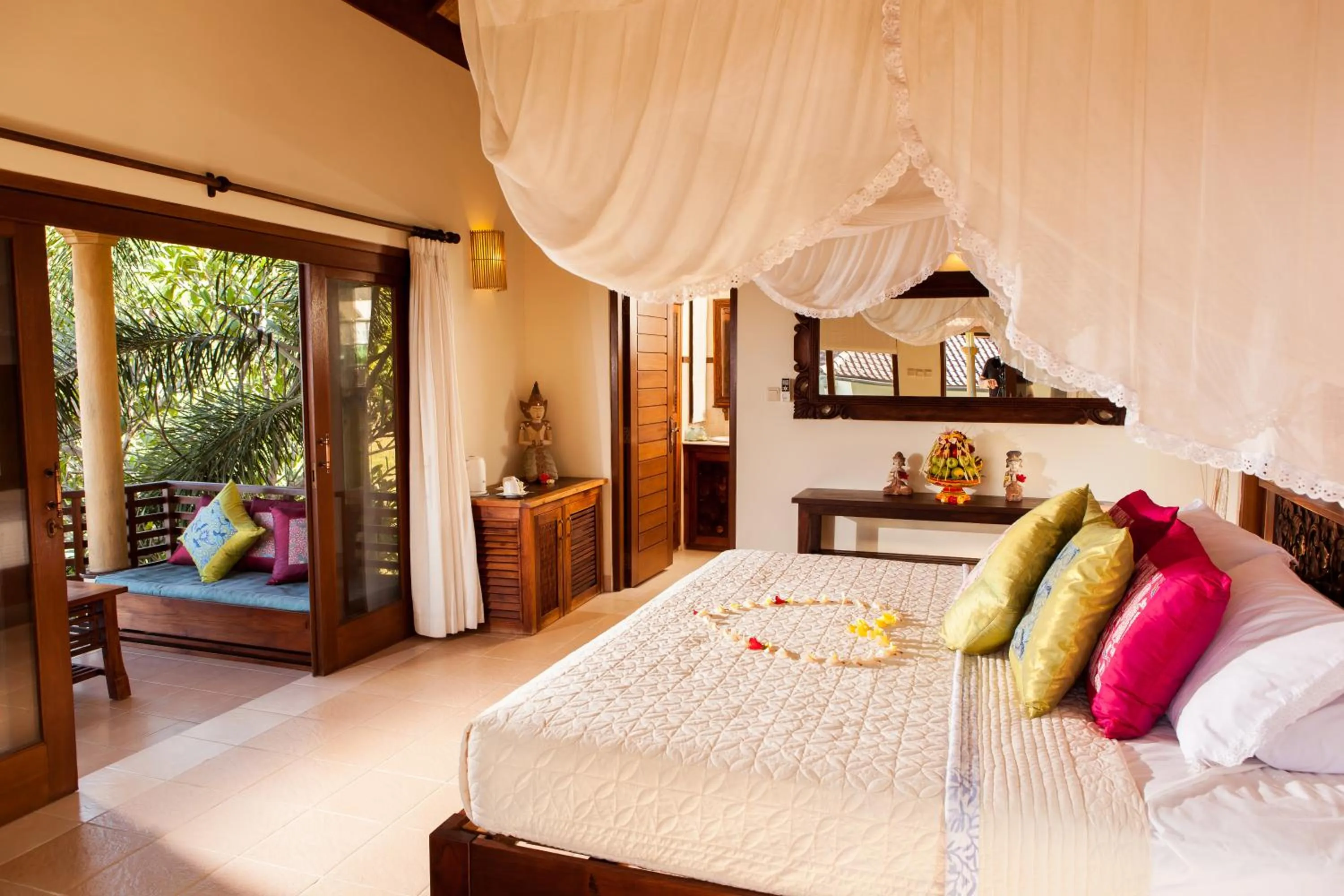 Photo of the whole room, Bed in Blue Moon Villas Resort