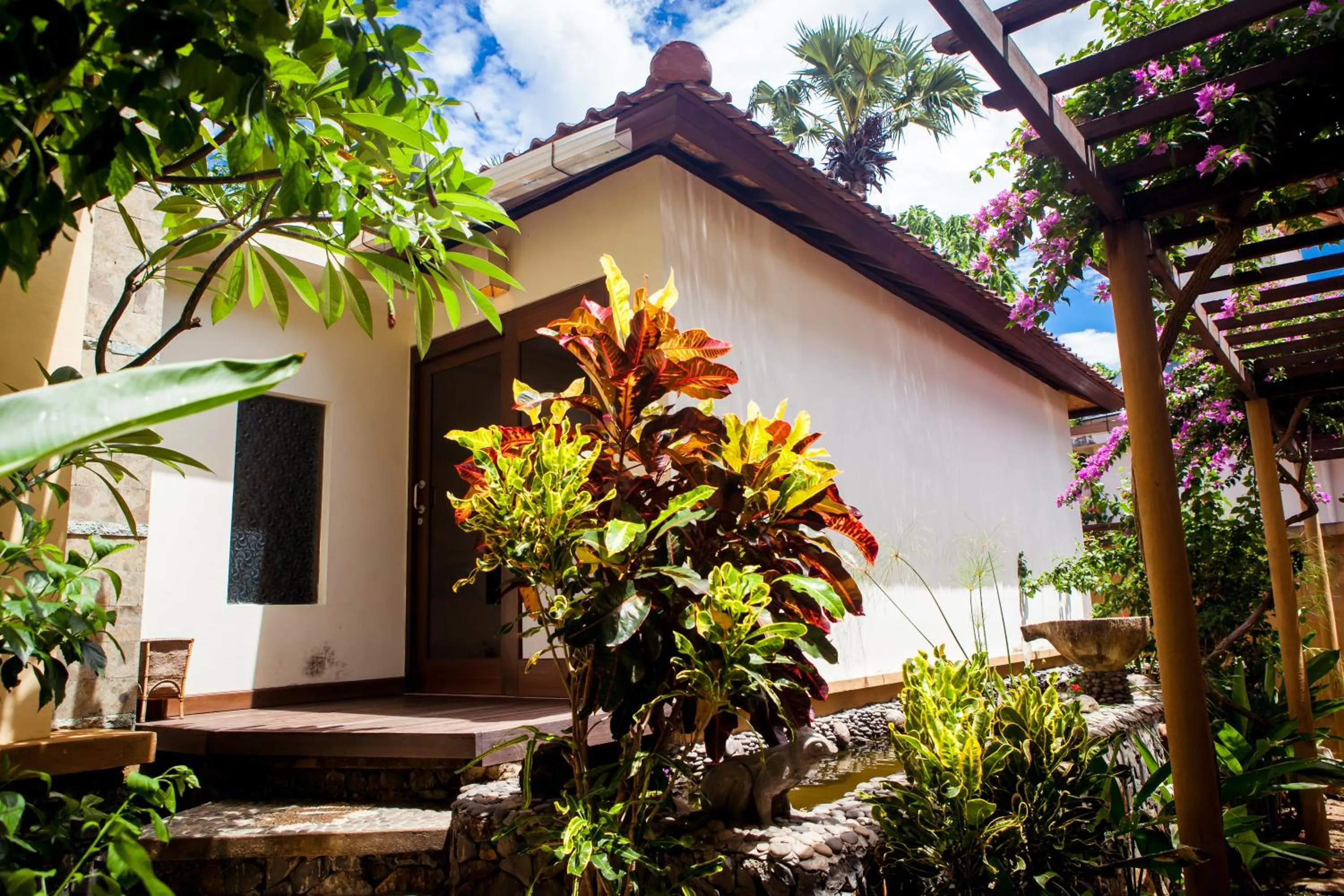 Photo of the whole room in Blue Moon Villas Resort