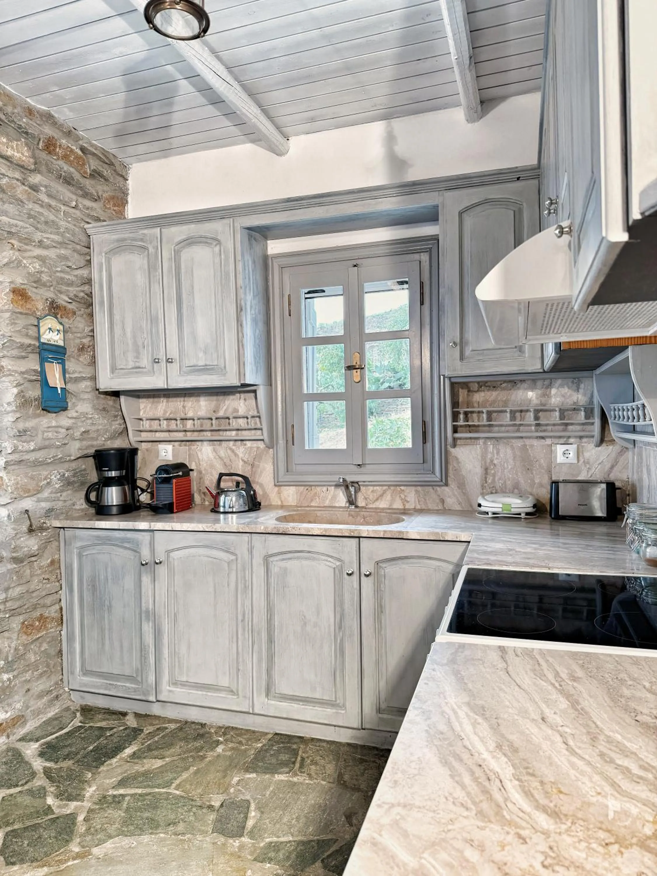 Kitchen or kitchenette in The Traditional Stone Villa