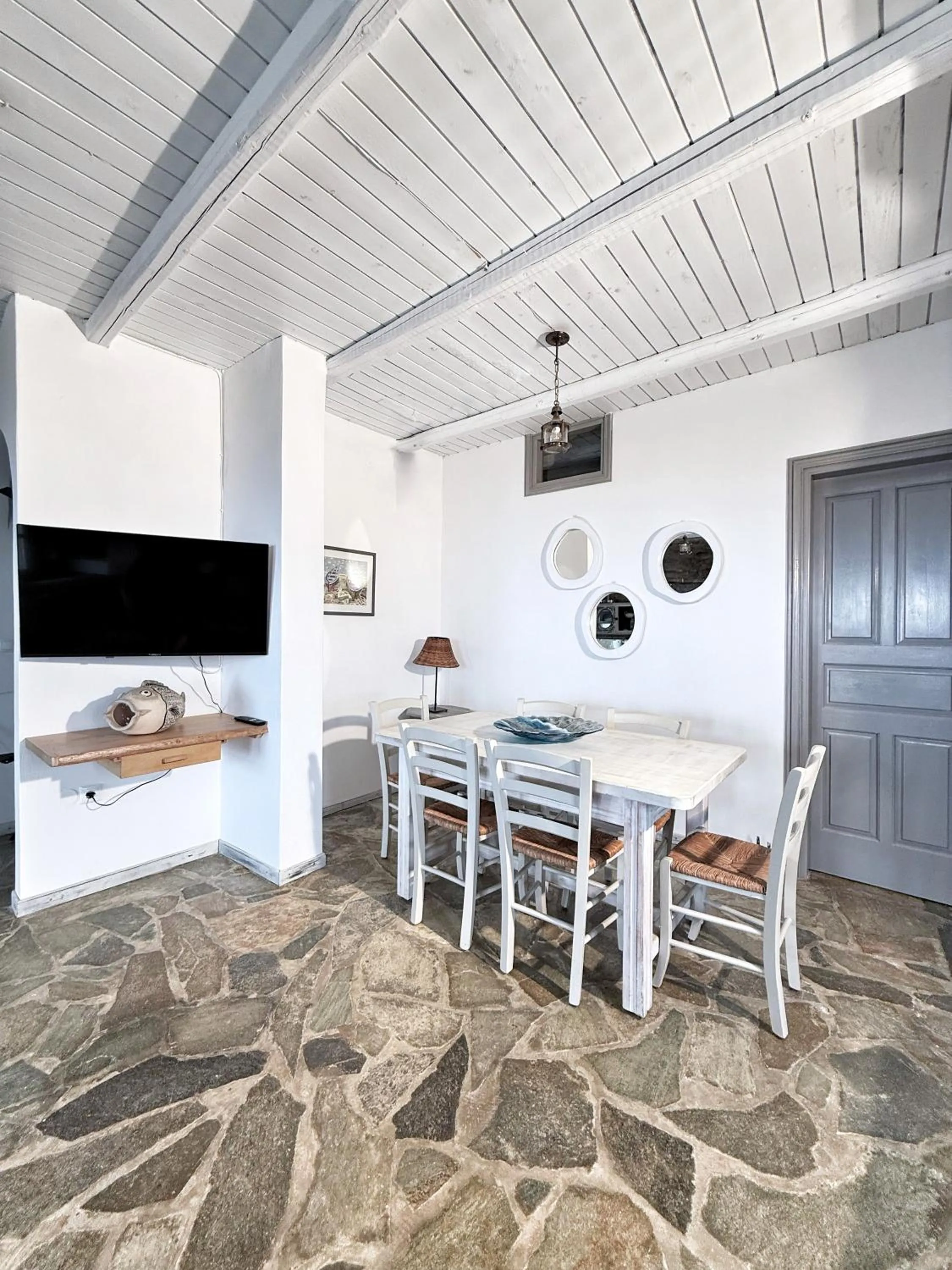 Dining area in The Traditional Stone Villa