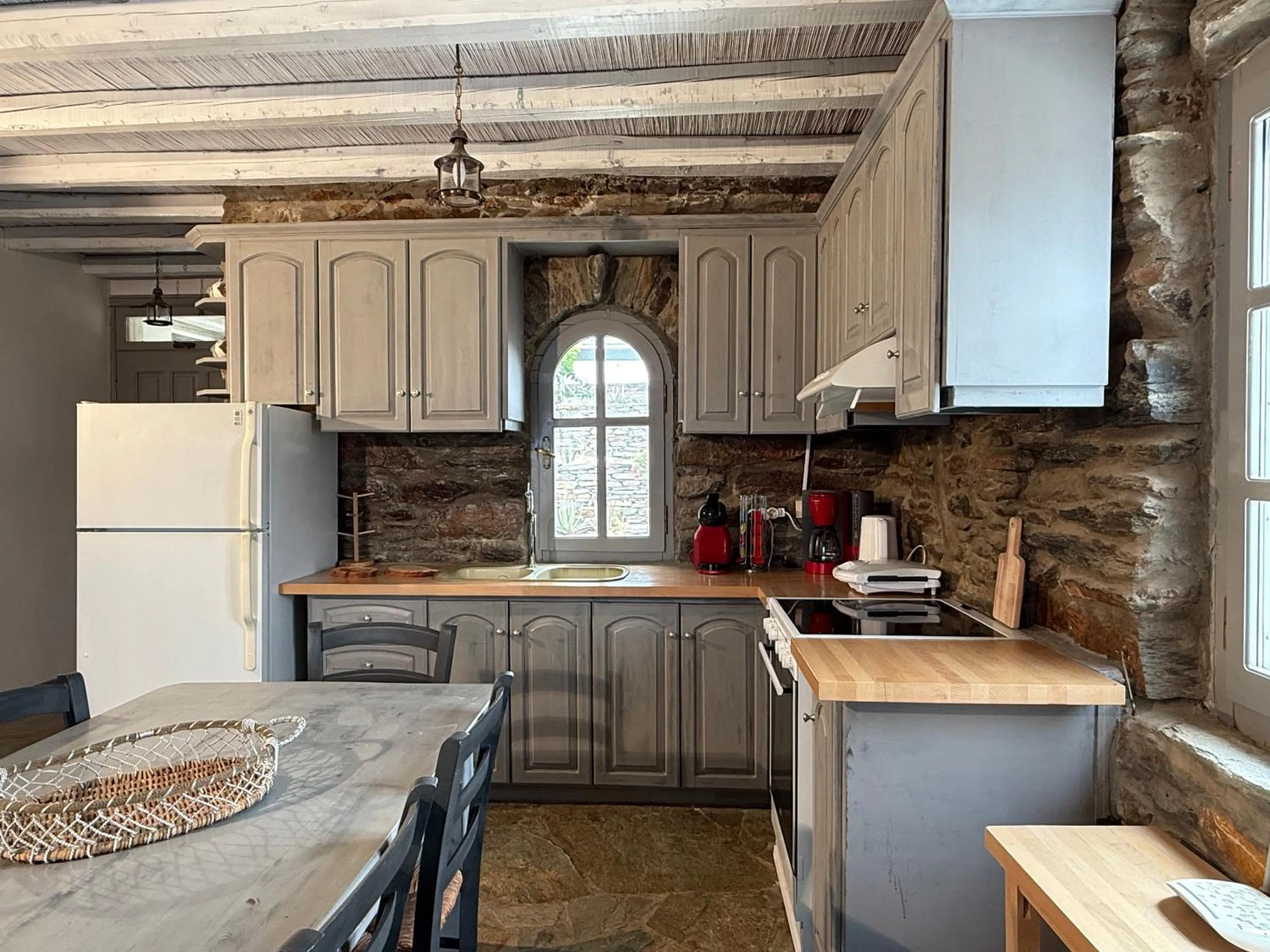 Kitchen or kitchenette in The Traditional Stone Villa