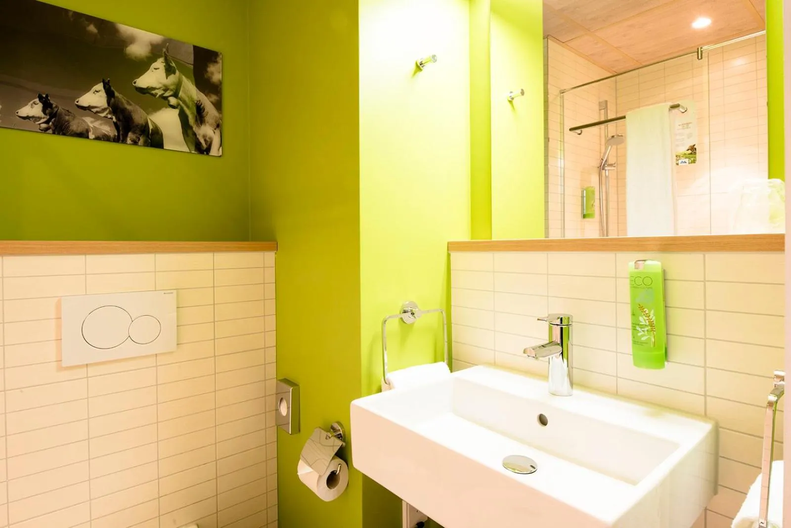 Bathroom in Hey Lou Hotel Piding