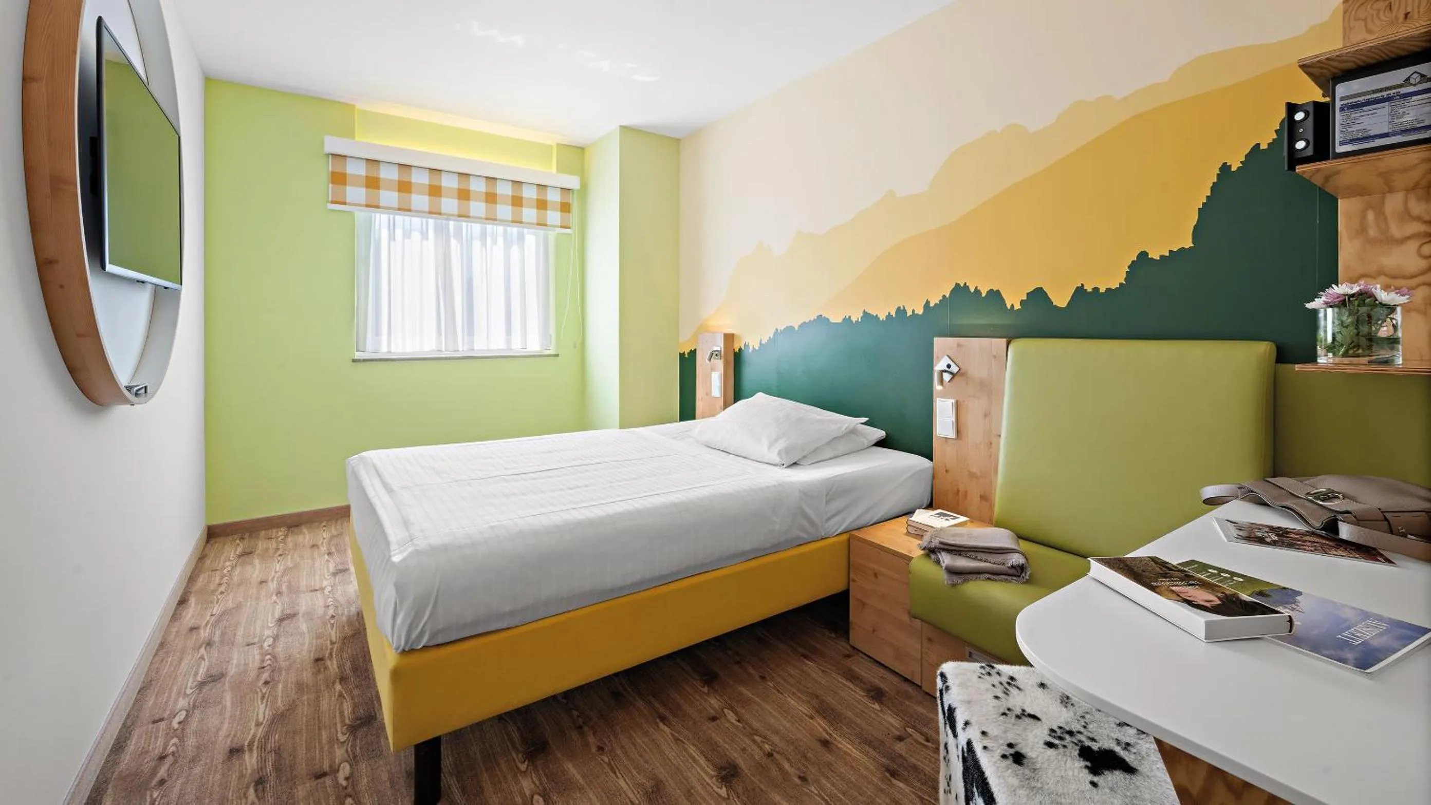 Staff, Bed in Styles Hotel Piding