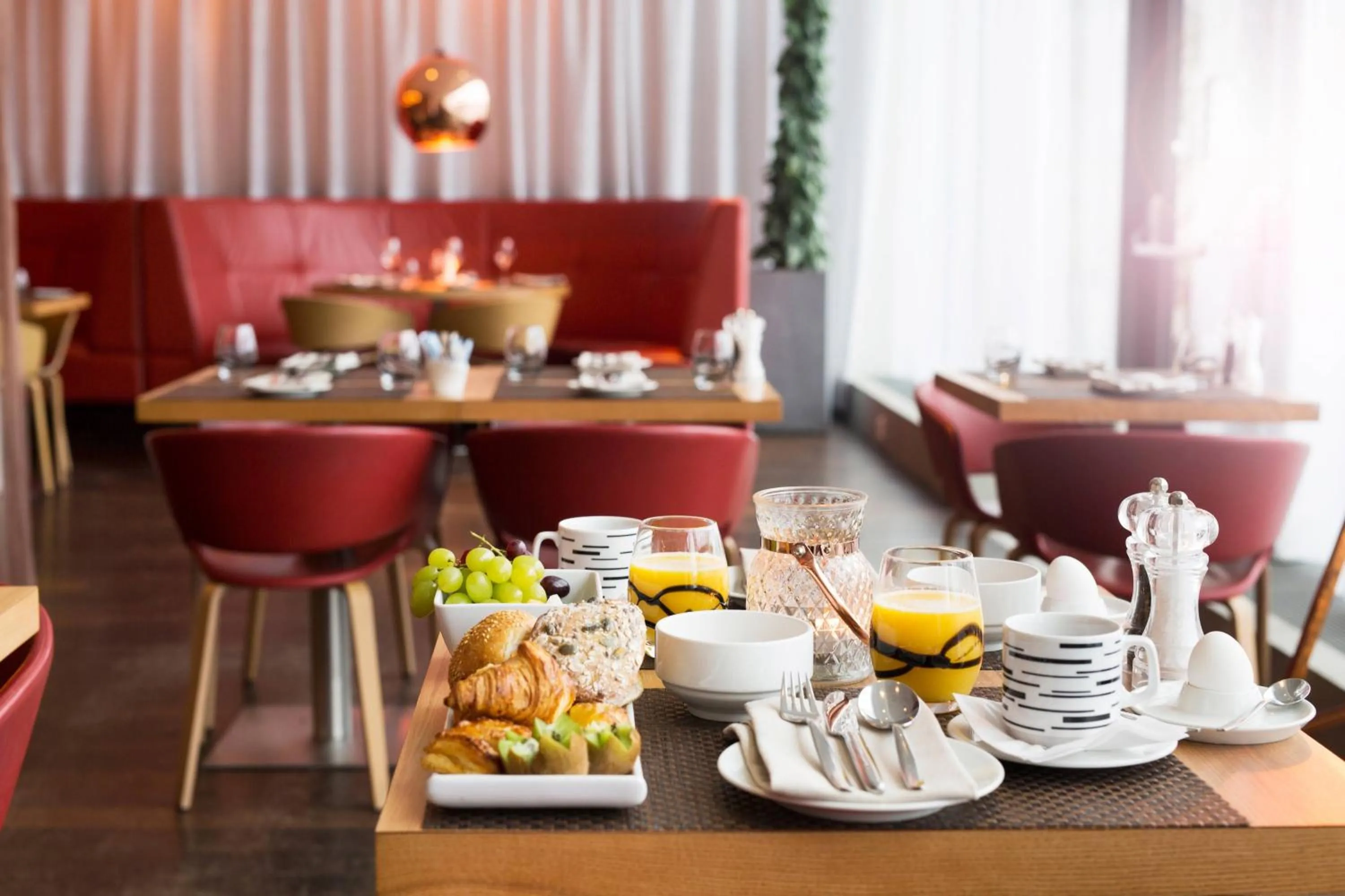 Breakfast in Courtyard by Marriott Stockholm Kungsholmen