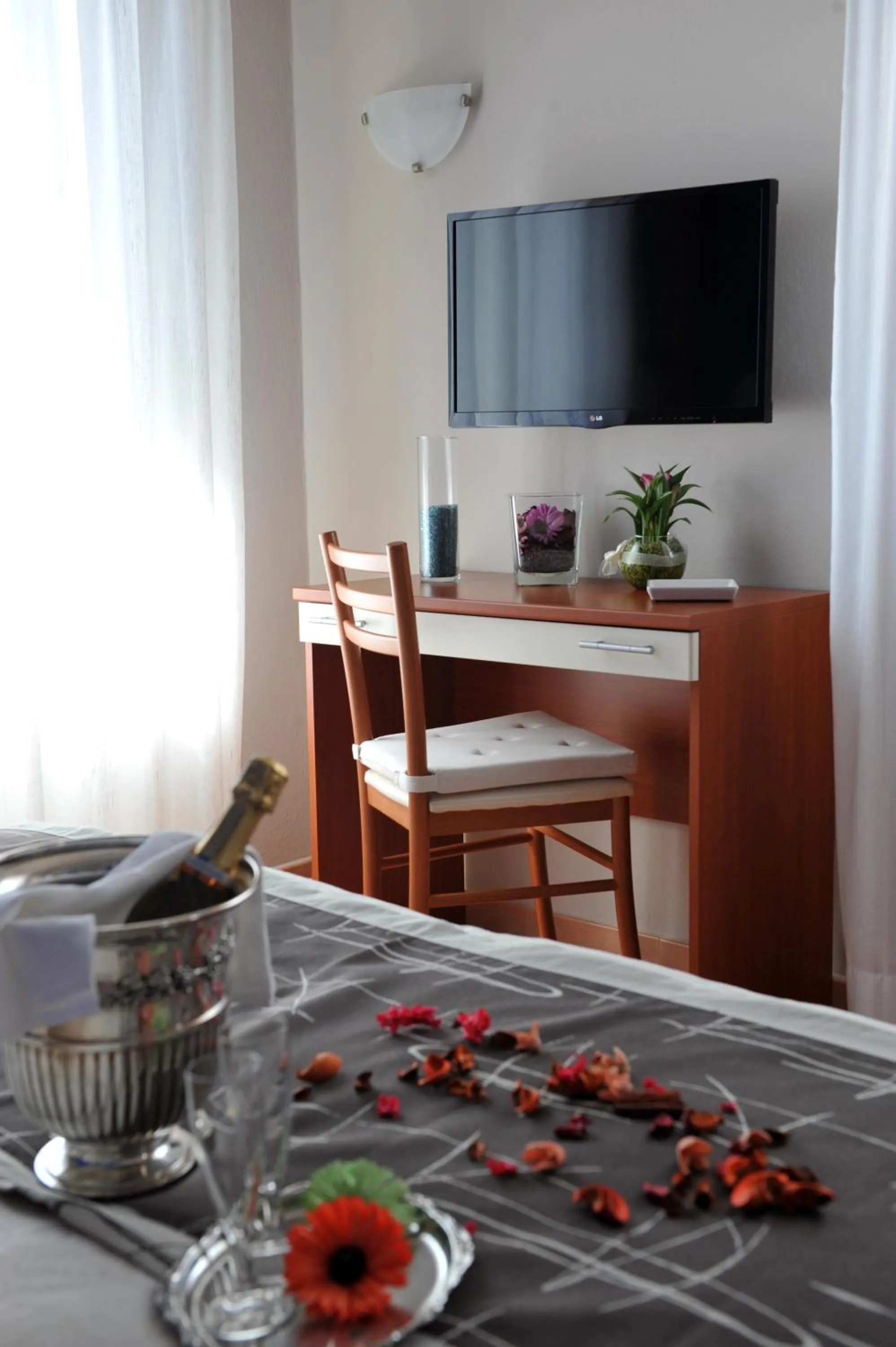 Photo of the whole room in Hotel Bellavista Meublè