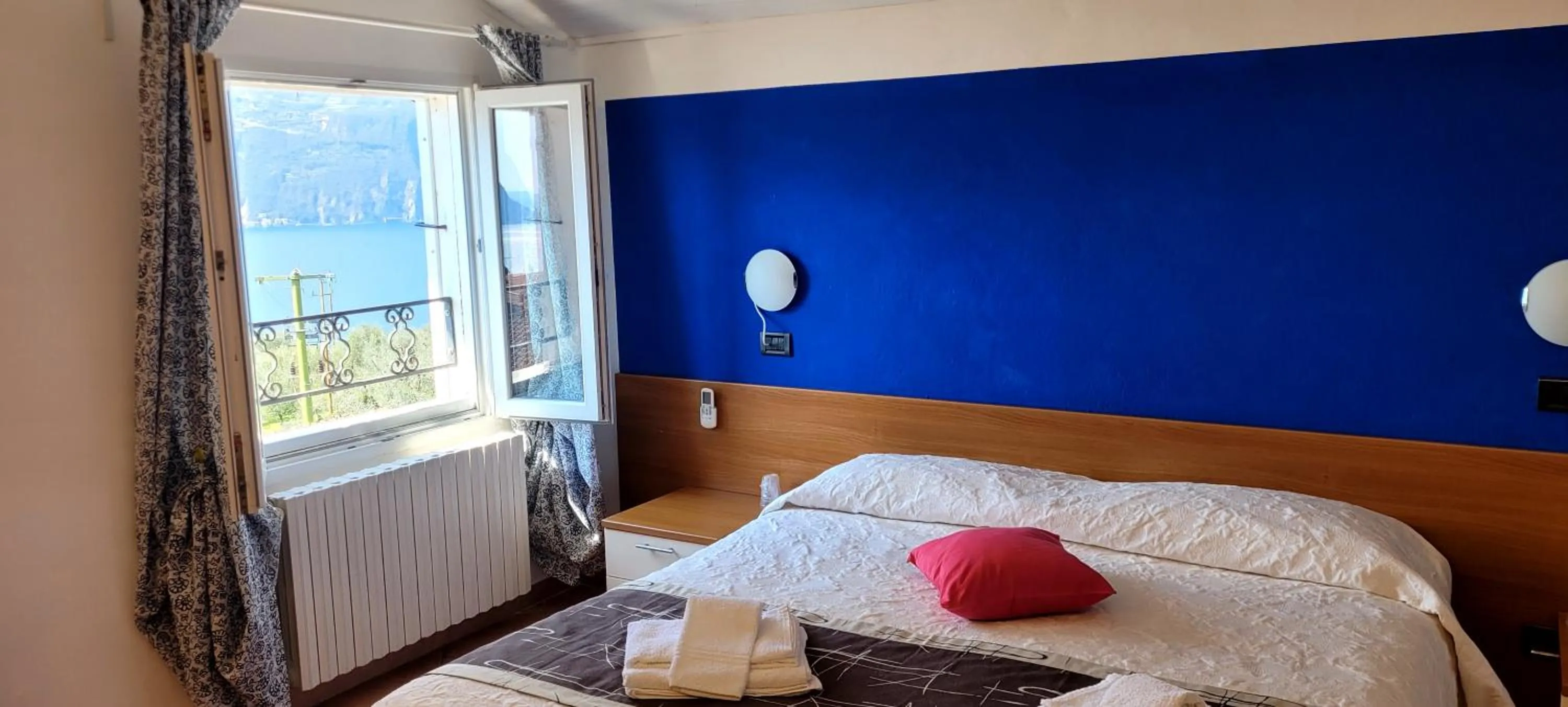 Photo of the whole room in Hotel Bellavista Meublè