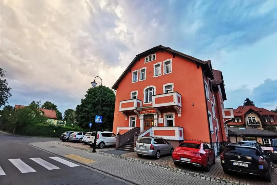 Property building in Willa San Remo