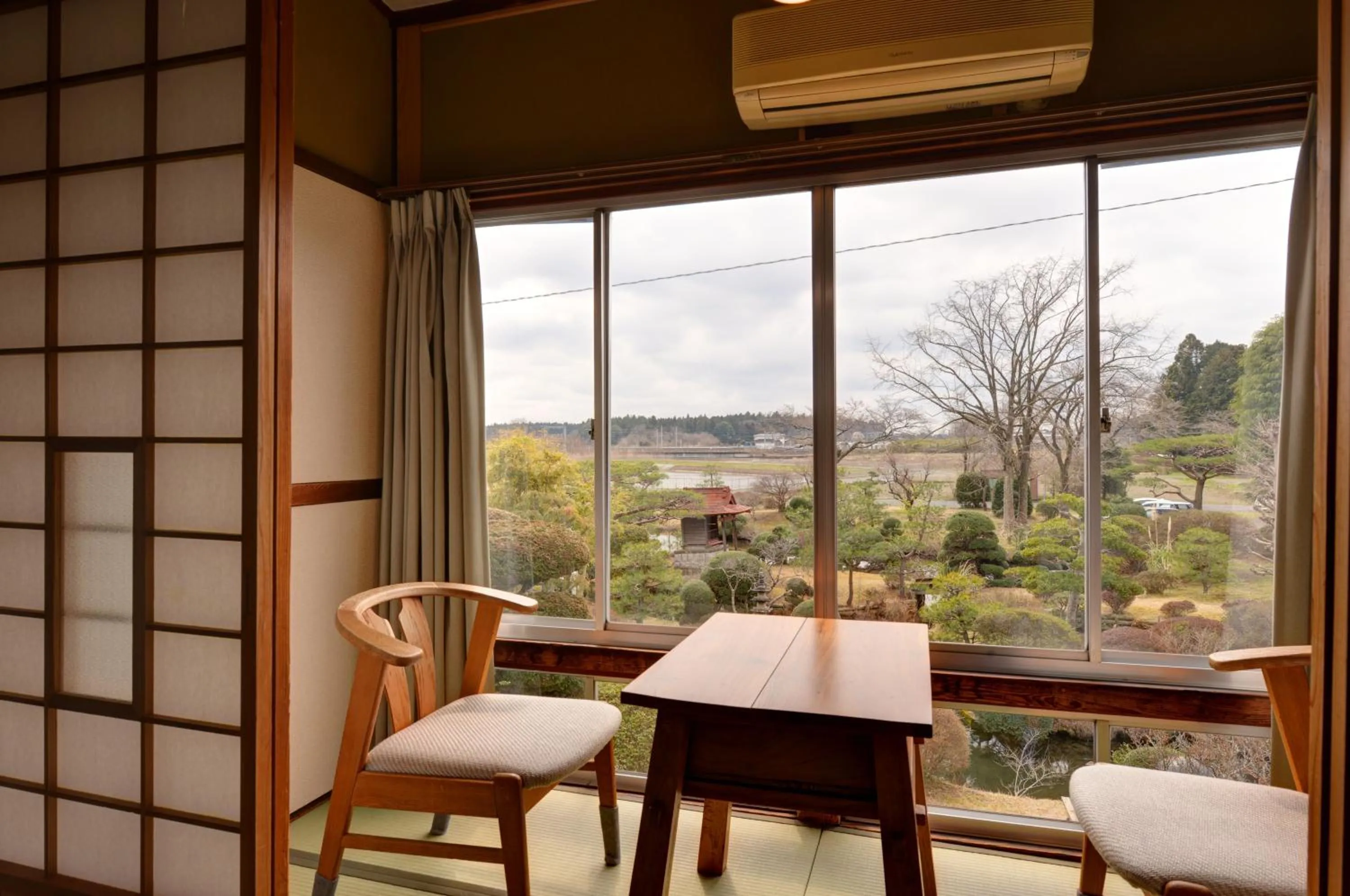 Photo of the whole room in Yusenso