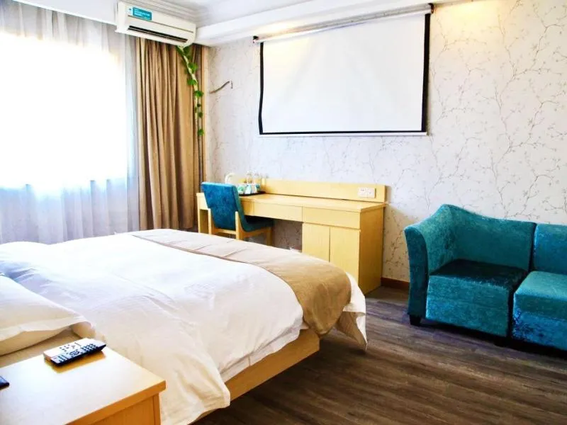 Bed in GreenTree Inn JiangSu WuXi West Jiefang Road Chongan Temple Business Hotel
