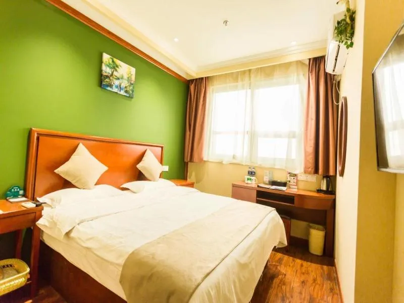 Bed in GreenTree Inn JiangSu Zhenjiang Danyang Wanshan Park Express Hotel