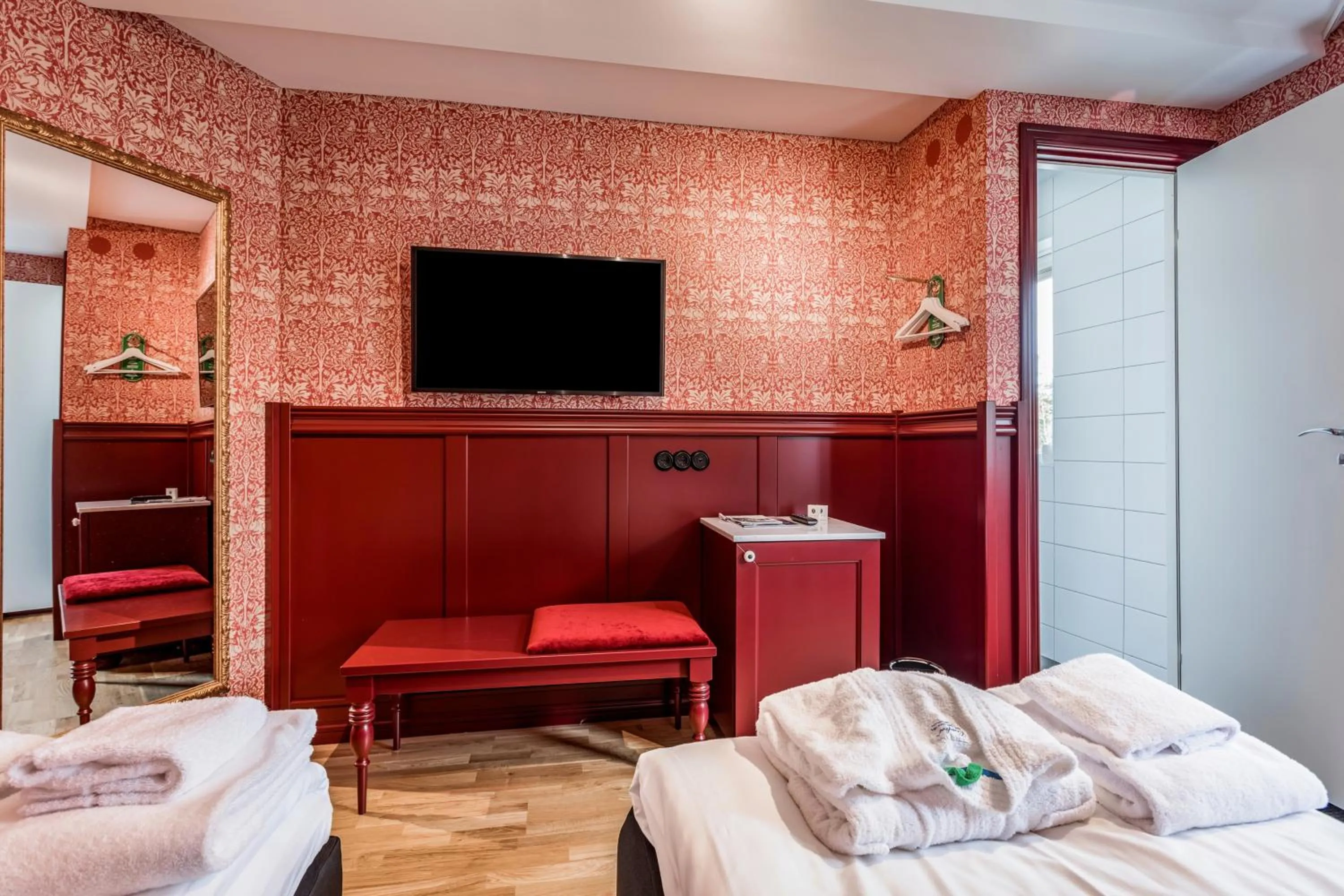 Photo of the whole room, Bed in Hällsnäs Hotell & Restaurang