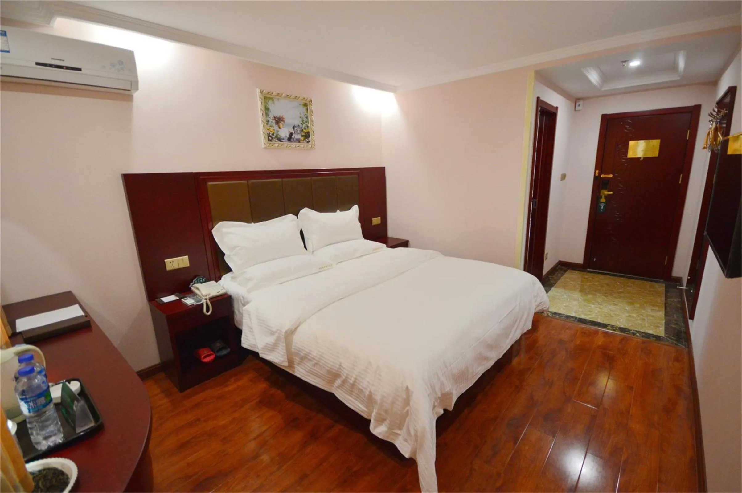 Bedroom in GreenTree Inn JiangXi Shangrao Yushan County Boshi Avenue Business hotel
