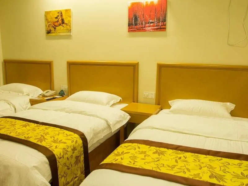 Bed in GreenTree HeBei TangShan Nanhu Lake Express Hotel