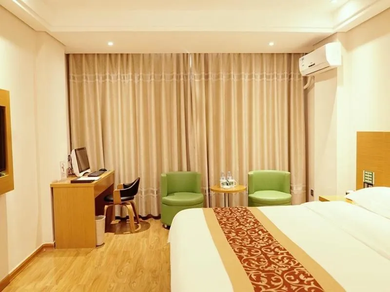 Bed in GreenTree Inn GuangXi HePu HuanzhuSouthRd.Transit Center Express Hotel