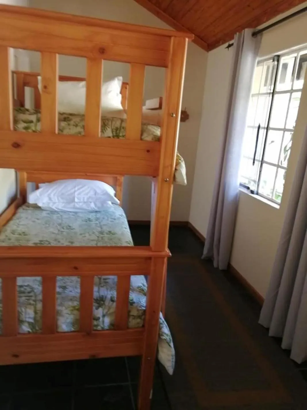 bunk bed, Bed in Idle & Wild Chalet
