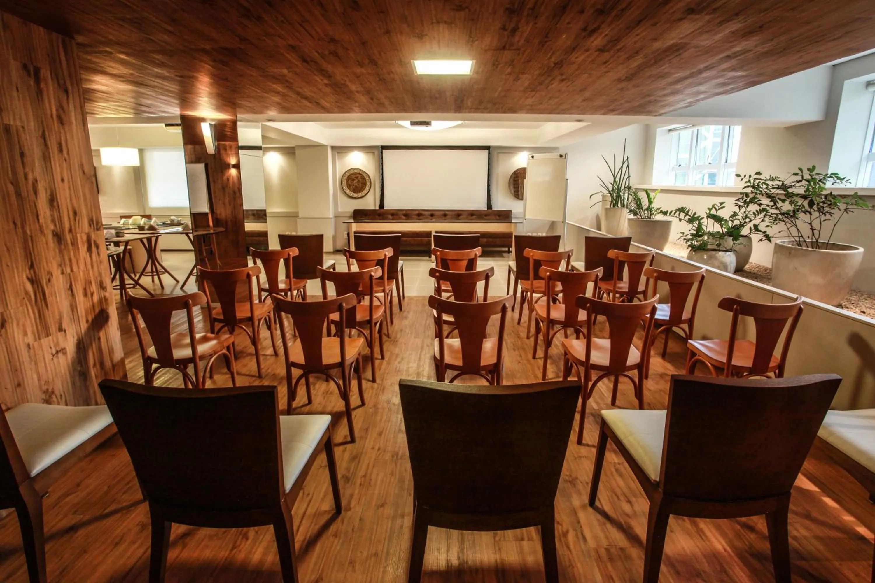 Area and facilities in Vip Hotel