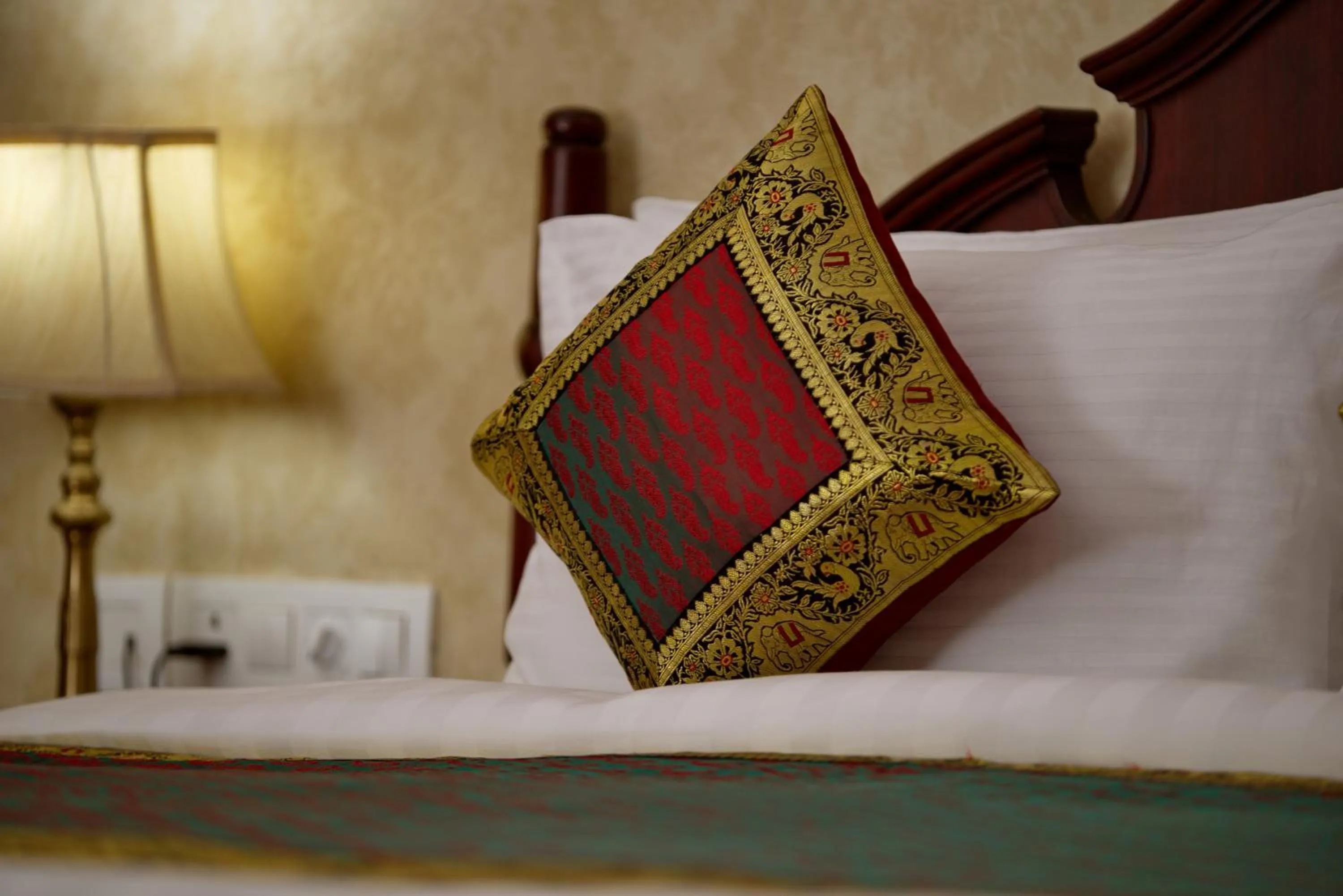 Bed in BrijRama Palace, Varanasi - By the Ganges