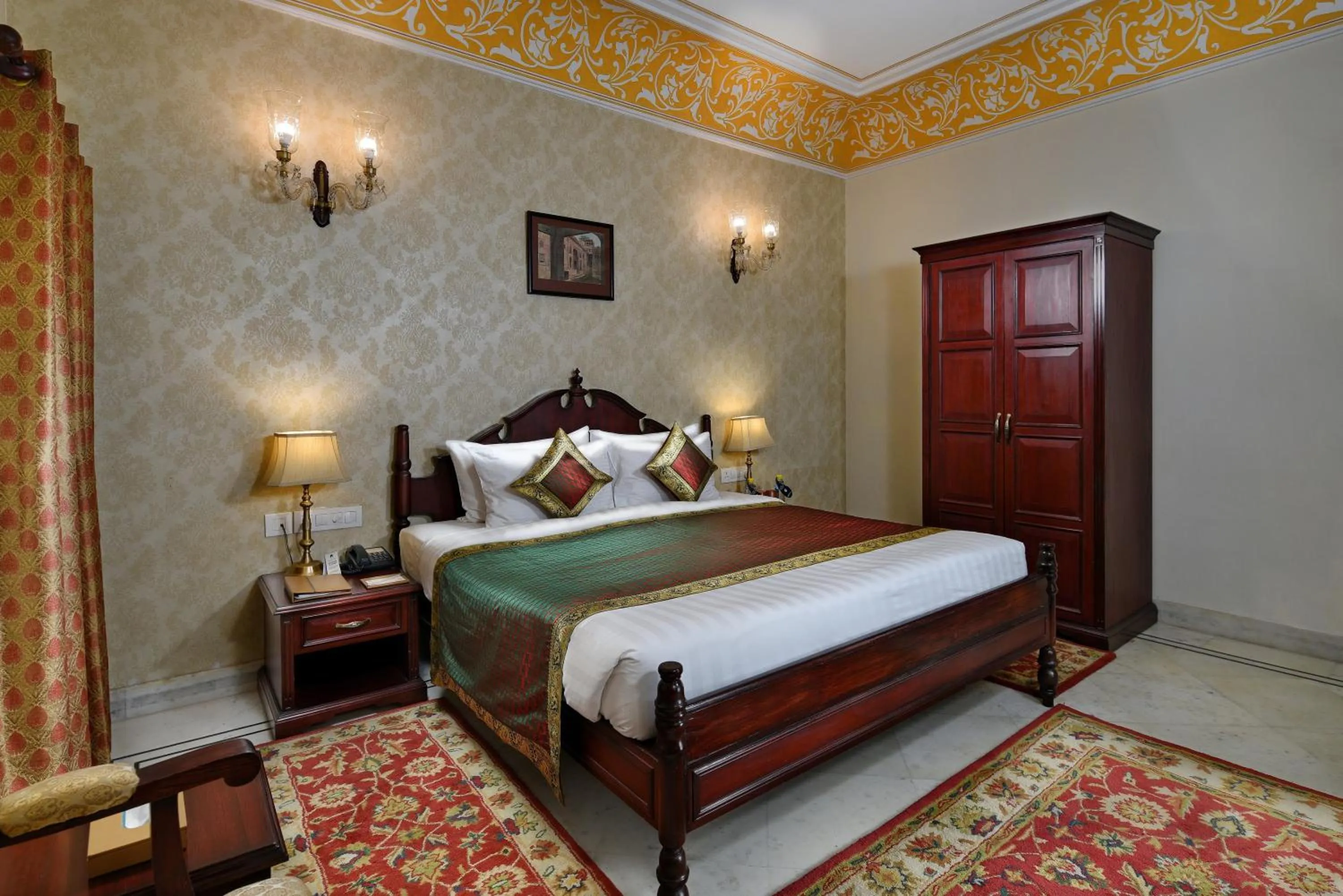 Bed in BrijRama Palace, Varanasi - By the Ganges