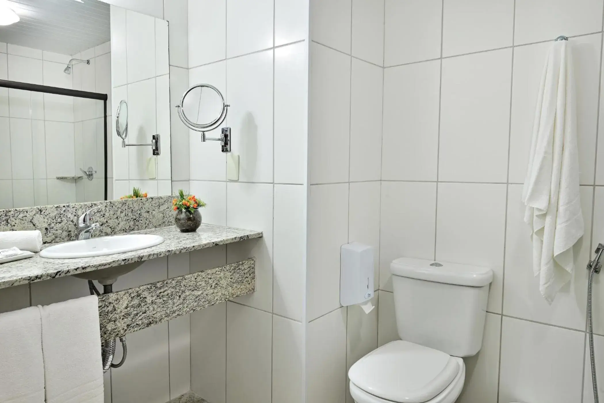 Luxury Triple Room in Hotel Vilage Inn Ribeirão Preto & Convenções by Nacional Inn Luxury Triple Room in Hotel Vilage Inn Ribeirão Preto & Convenções by Nacional Inn