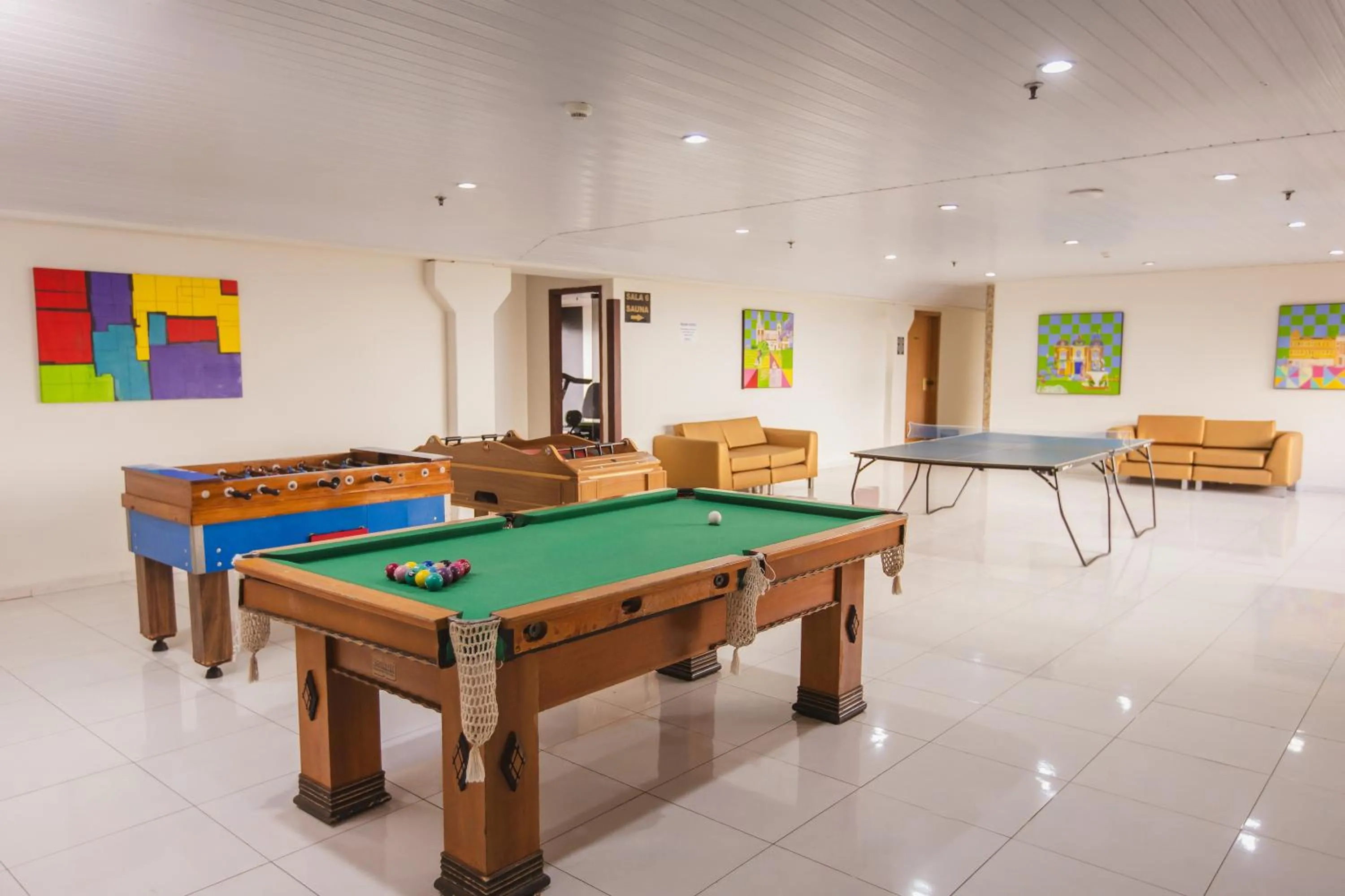 Game Room in Hotel Vilage Inn Ribeirão Preto & Convenções by Nacional Inn