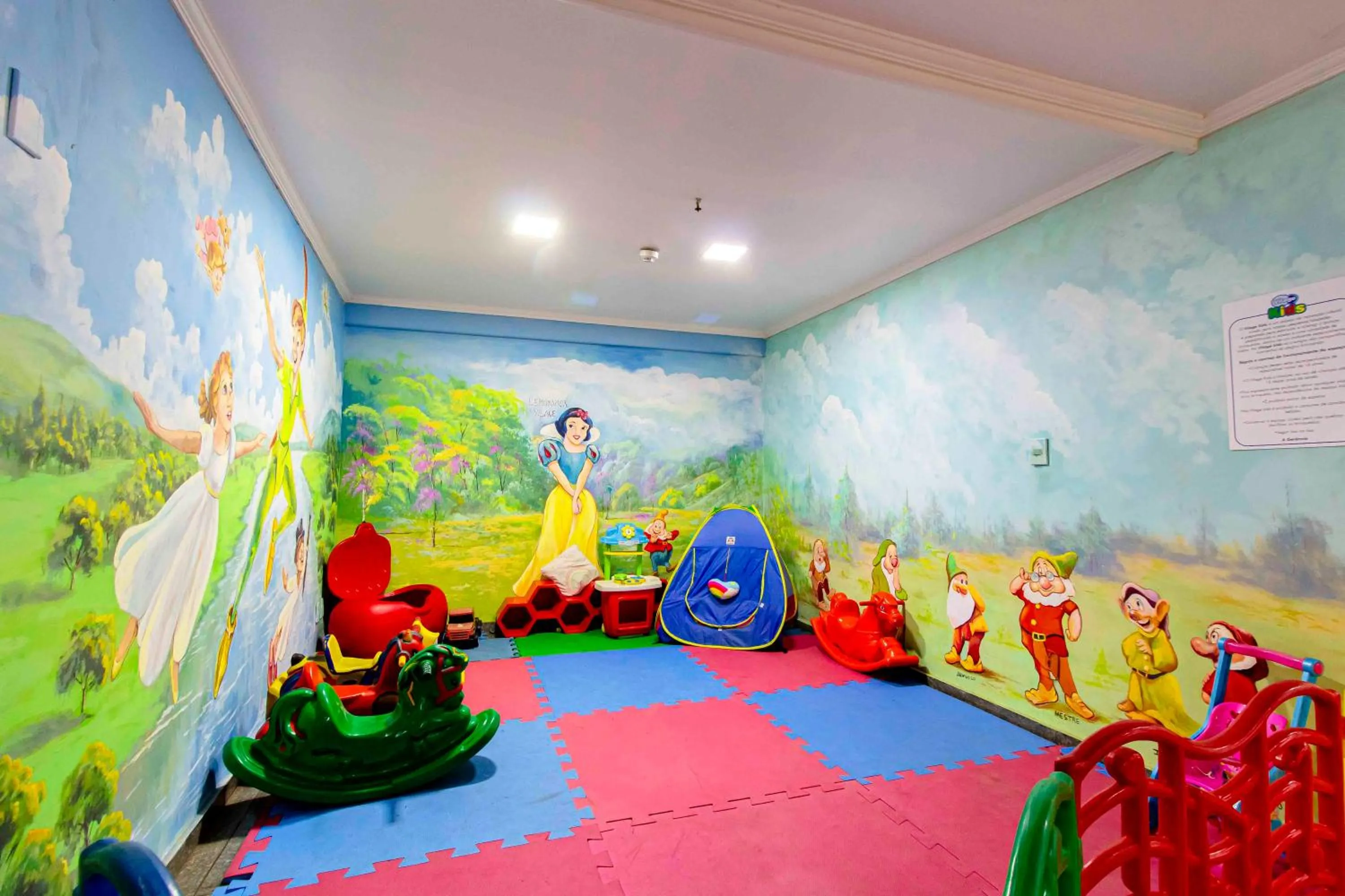 Children play ground in Hotel Vilage Inn Ribeirão Preto & Convenções