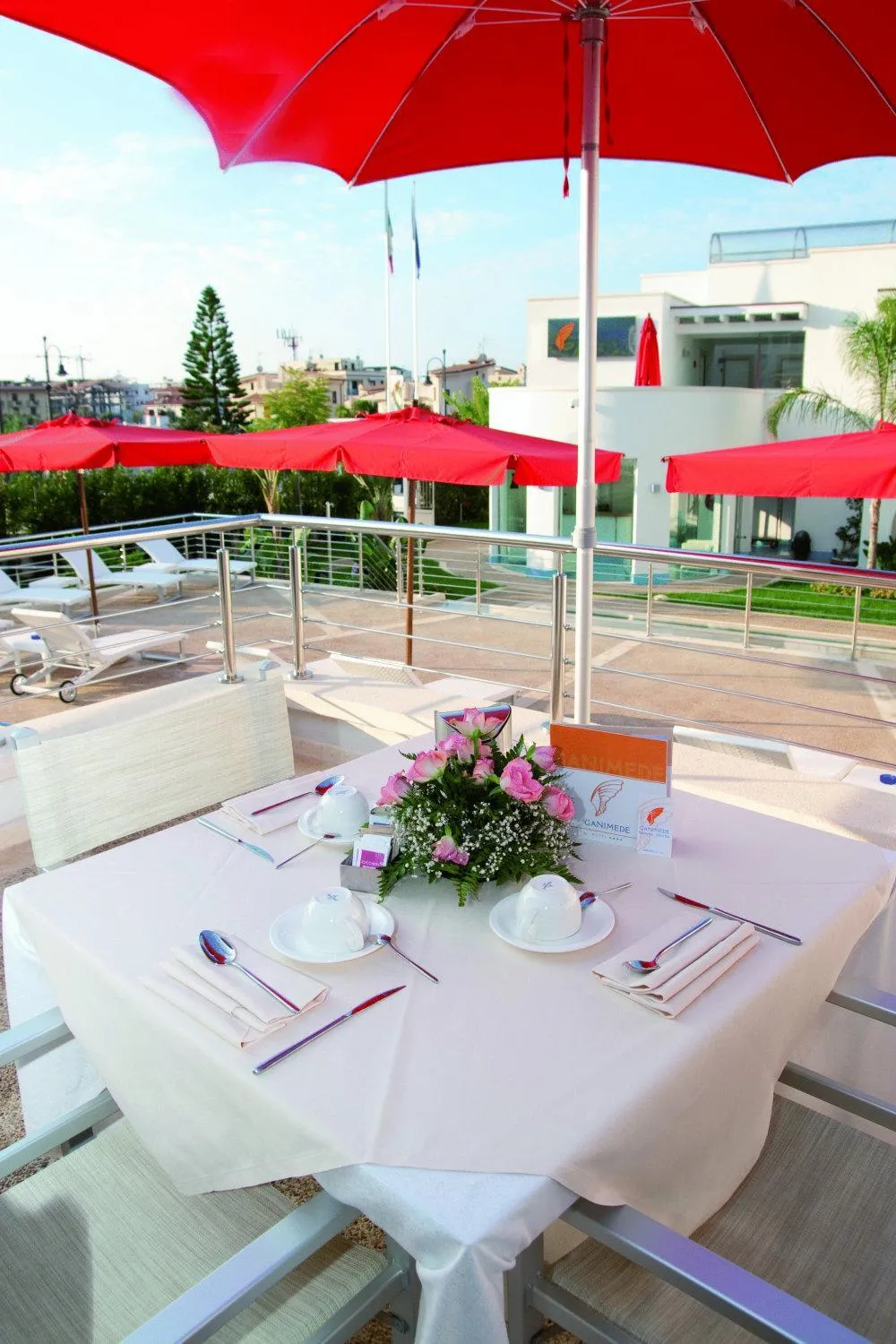 Restaurant/places to eat in Ganimede Hotel