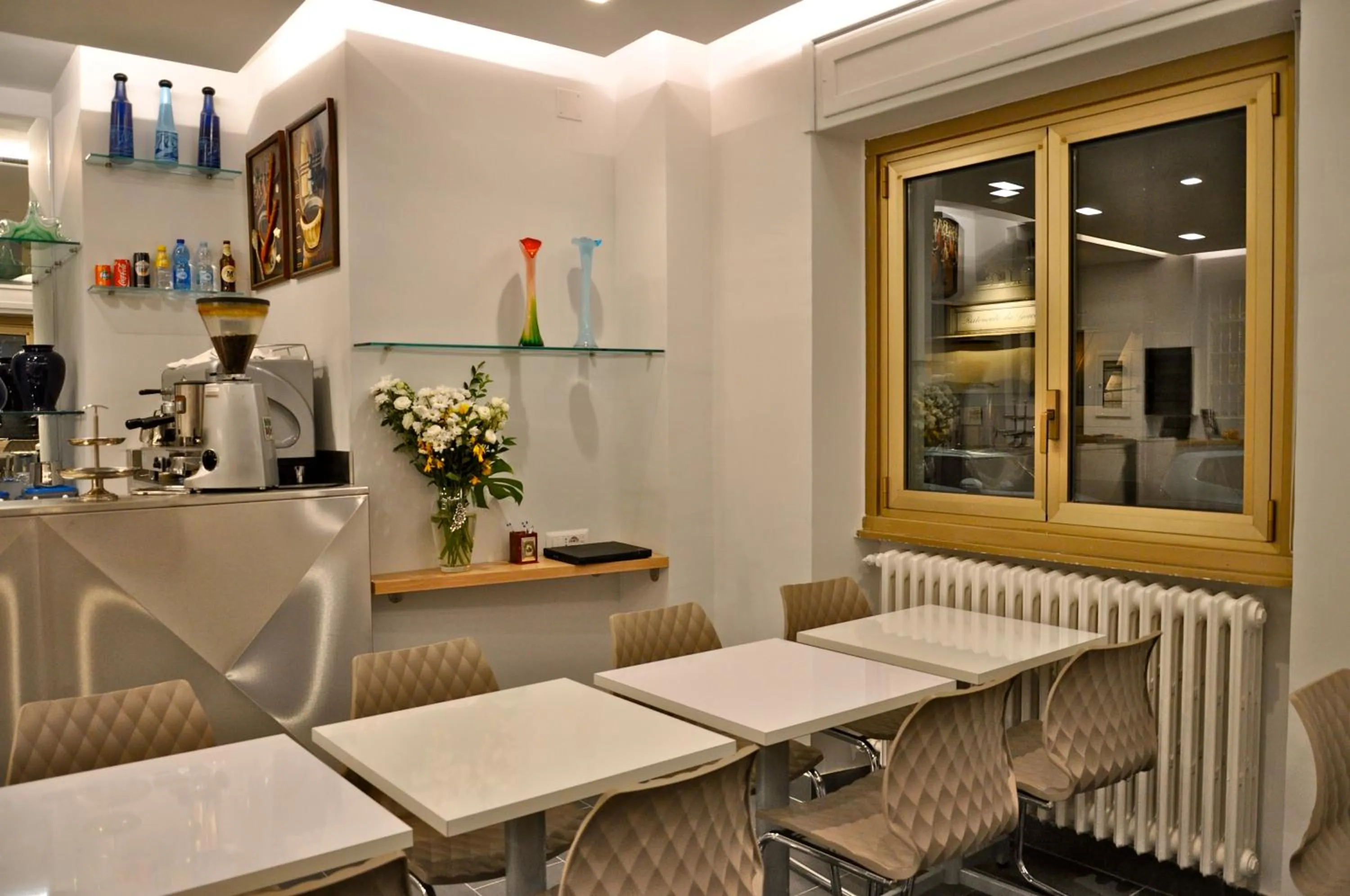 Lounge or bar in Hotel Dover