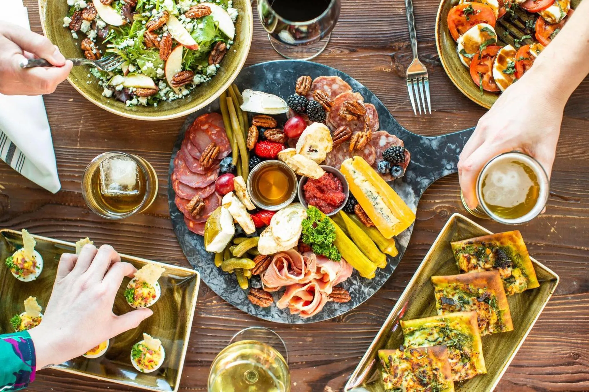 Restaurant/places to eat in Hotel Indigo Tuscaloosa Downtown by IHG