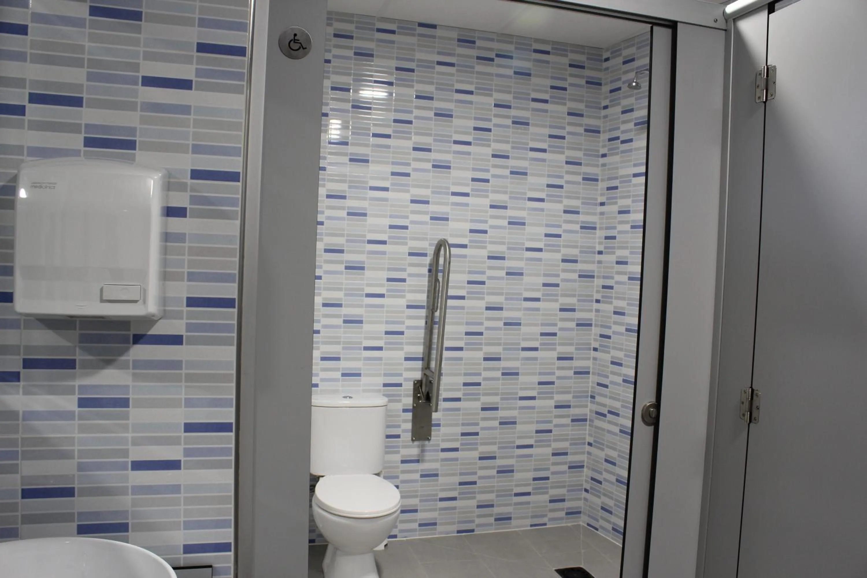 Bathroom in Albergue Folgueira