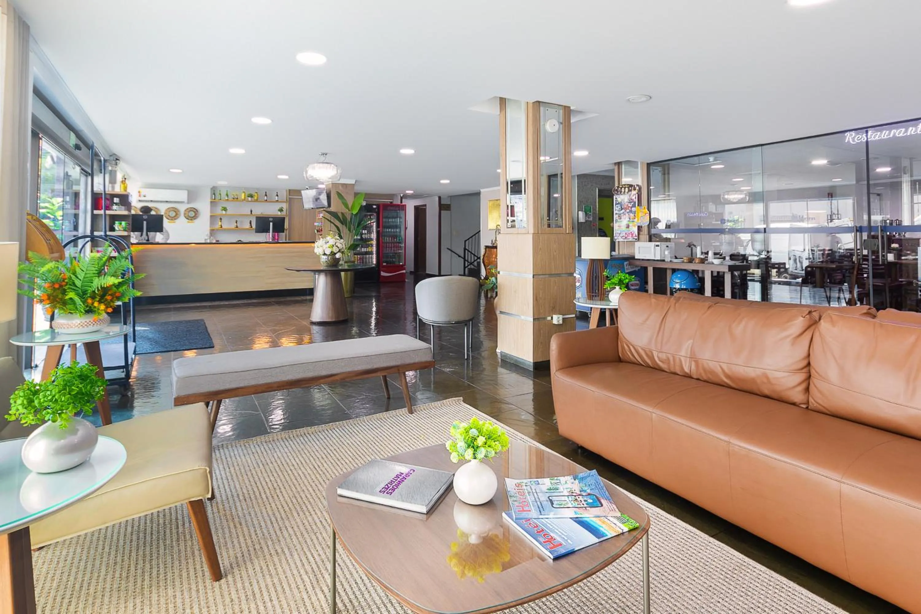 Lobby or reception in Hotel Dan Inn Express Ribeirão Preto By Nacional Inn